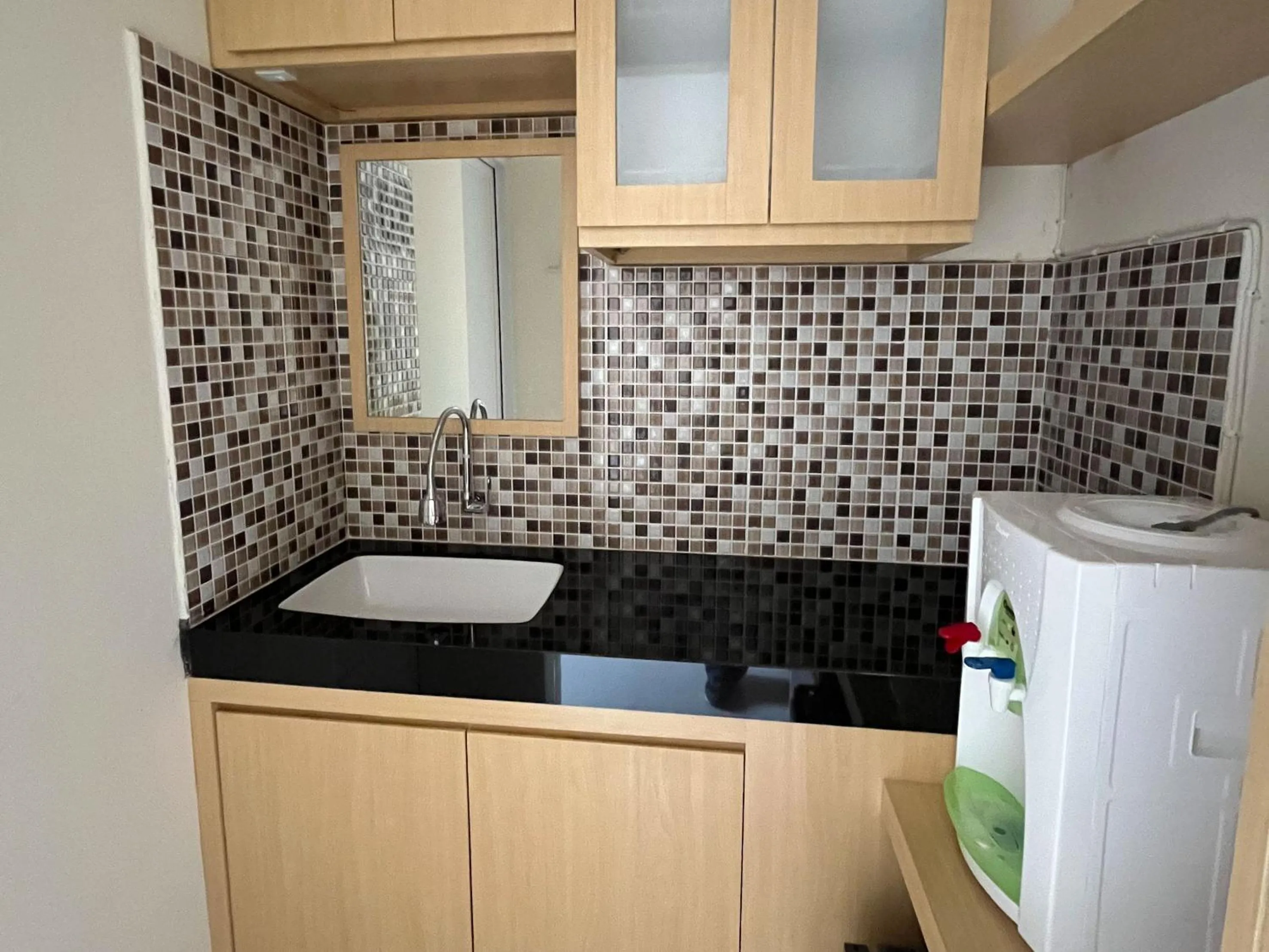 Kitchen or kitchenette in Urbanview Indria Inn Solo by RedDoorz