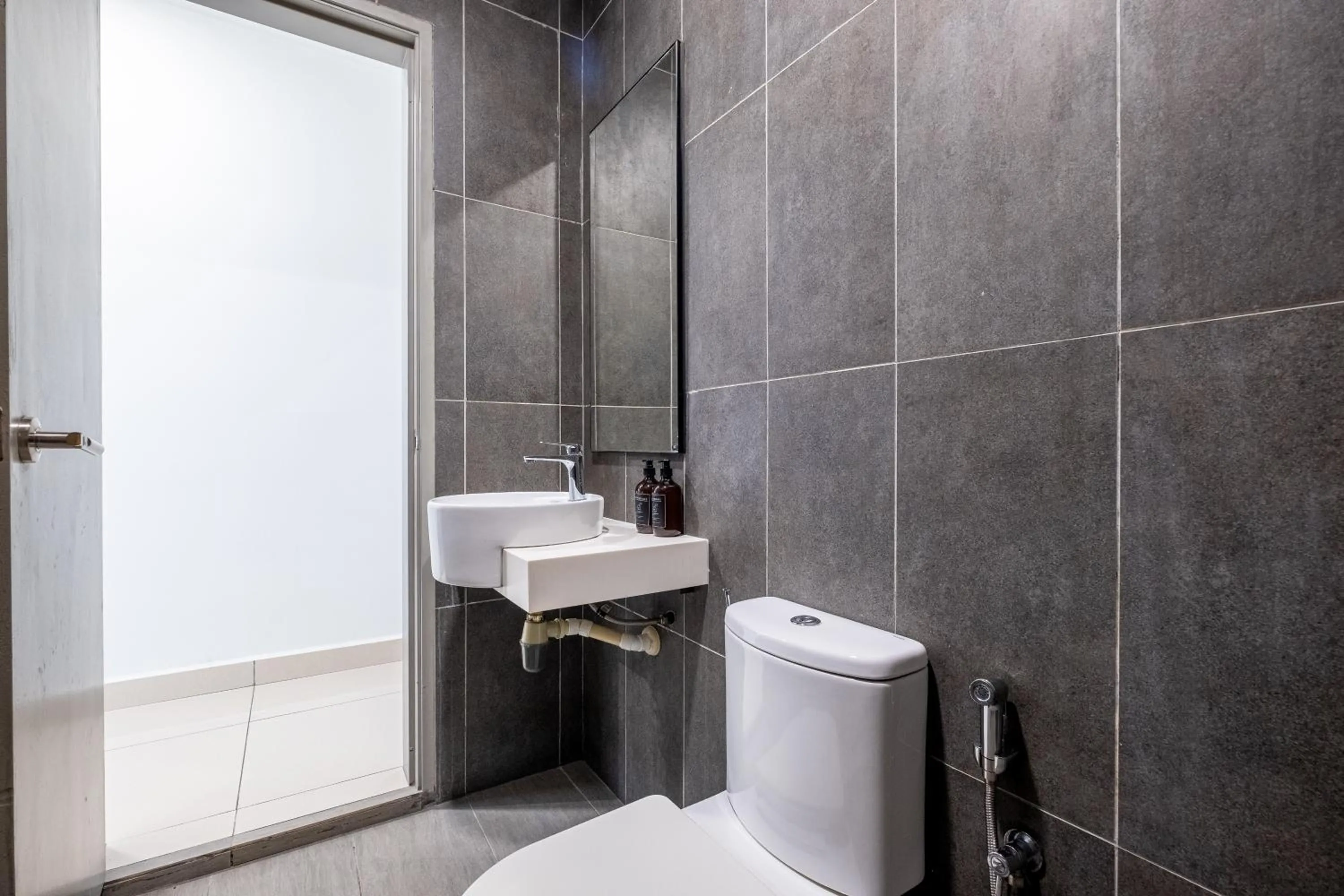 Premium Classy 4Room@Astoria Ampang 12pax 6km KLCC