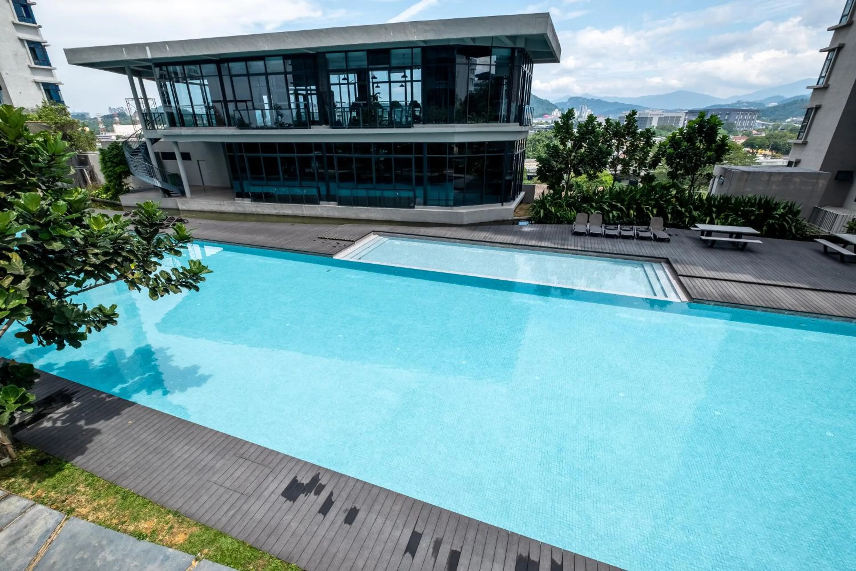 Premium Classy 4Room@Astoria Ampang 12pax 6km KLCC