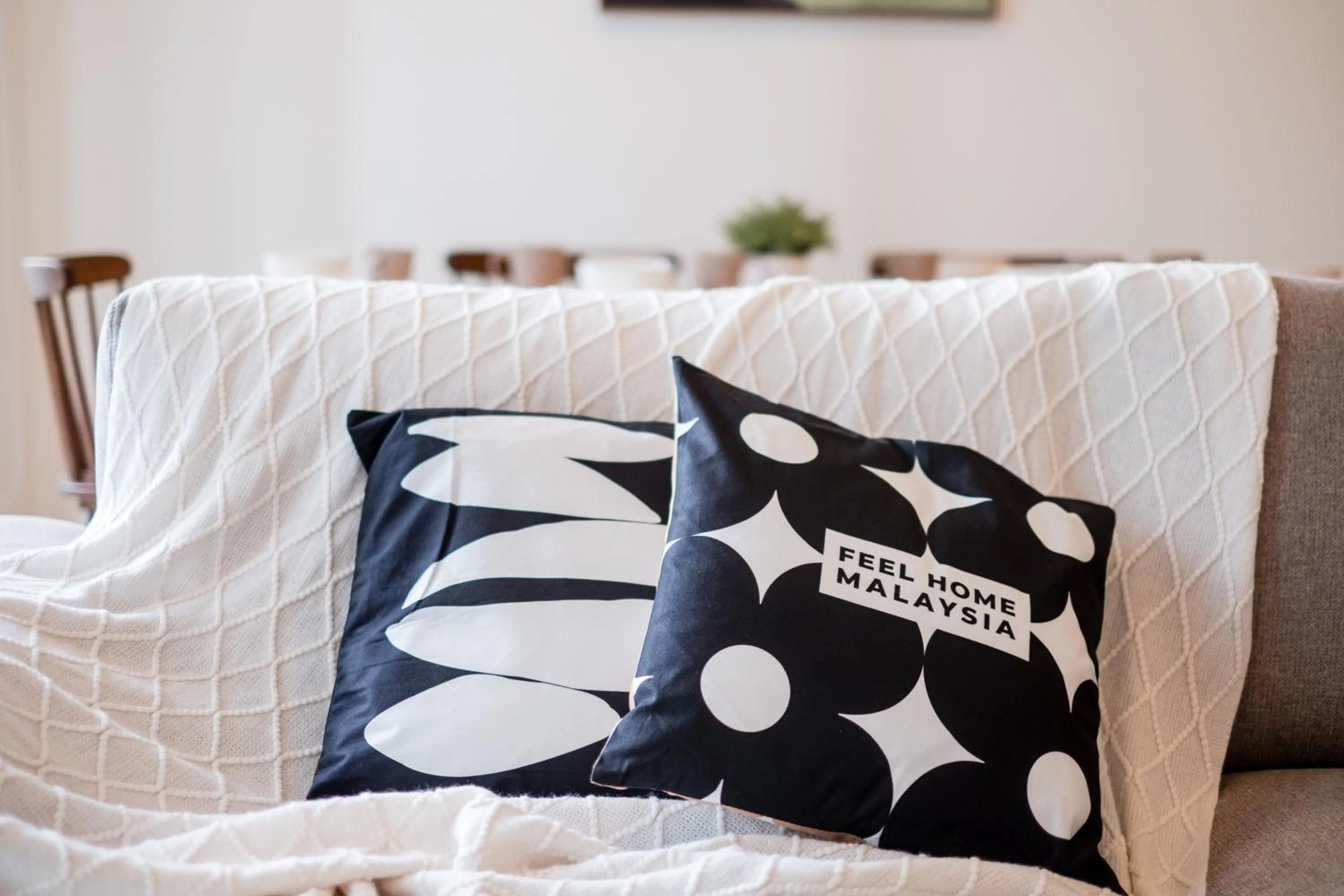 Bed in Premium Classy 4Room@Astoria Ampang 12pax 6km KLCC