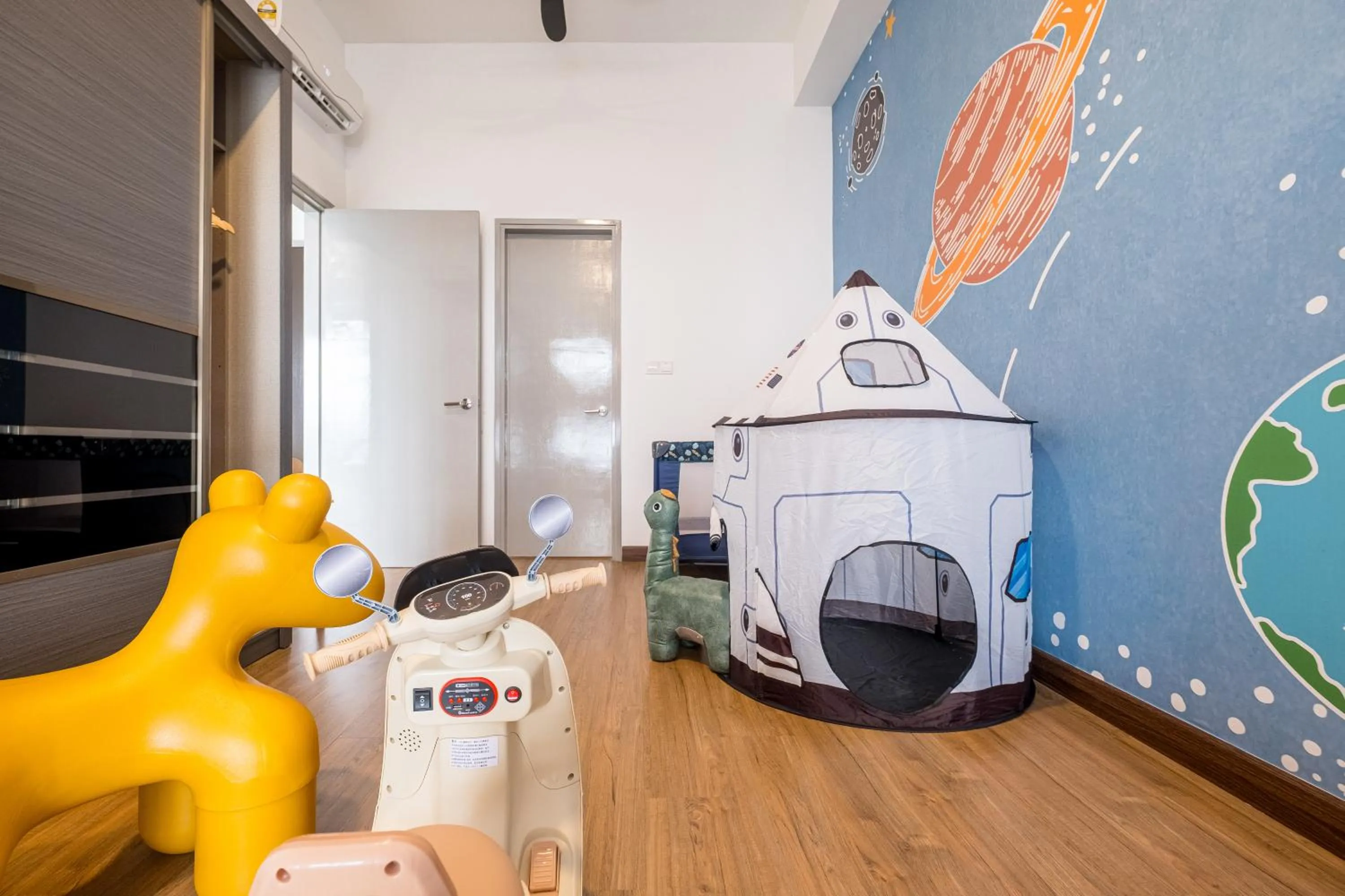 Premium Classy 4Room@Astoria Ampang 12pax 6km KLCC