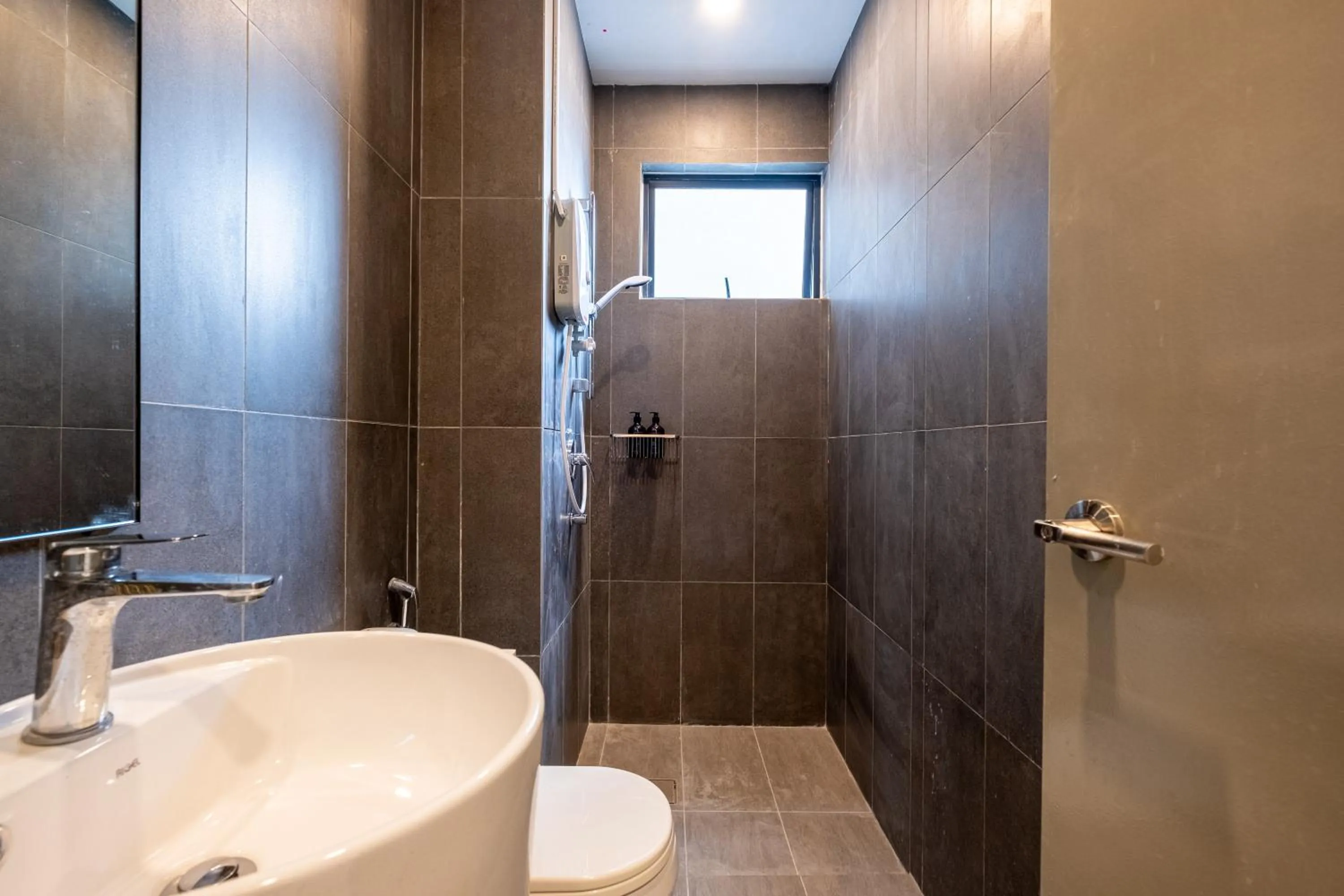 Premium Classy 4Room@Astoria Ampang 12pax 6km KLCC