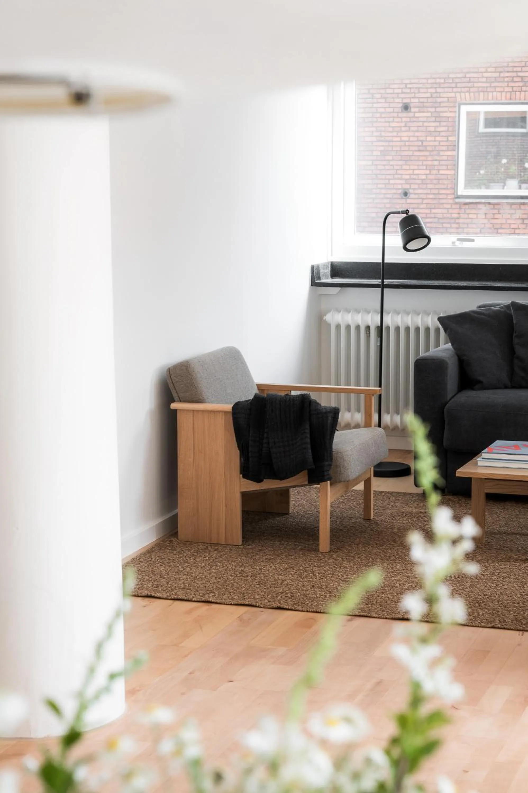 Living room in Queens Courtyard by Daniel&Jacob's