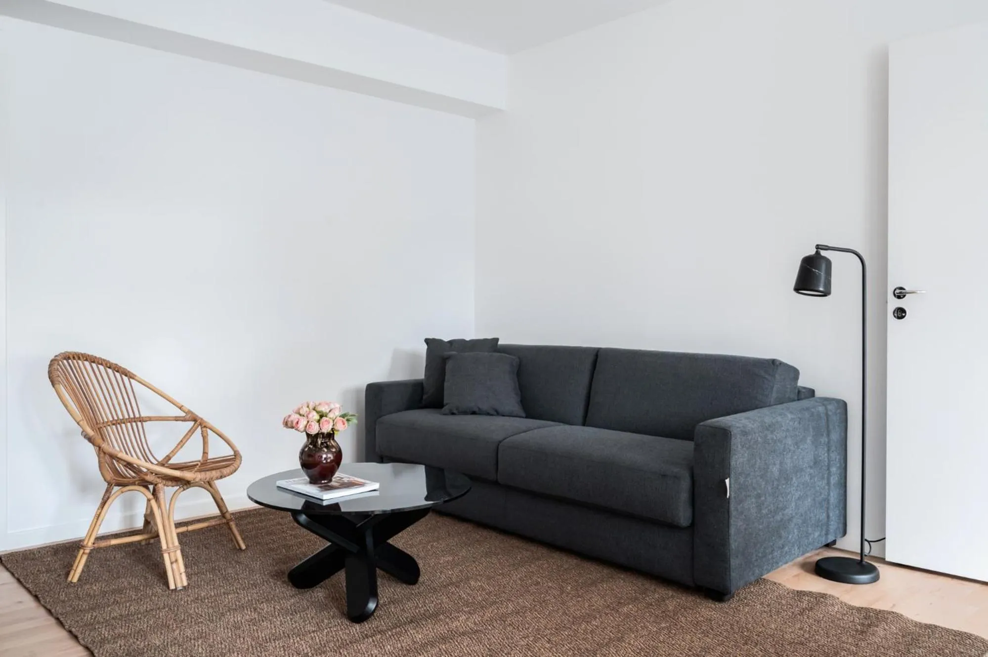 Living room in Queens Courtyard by Daniel&Jacob's