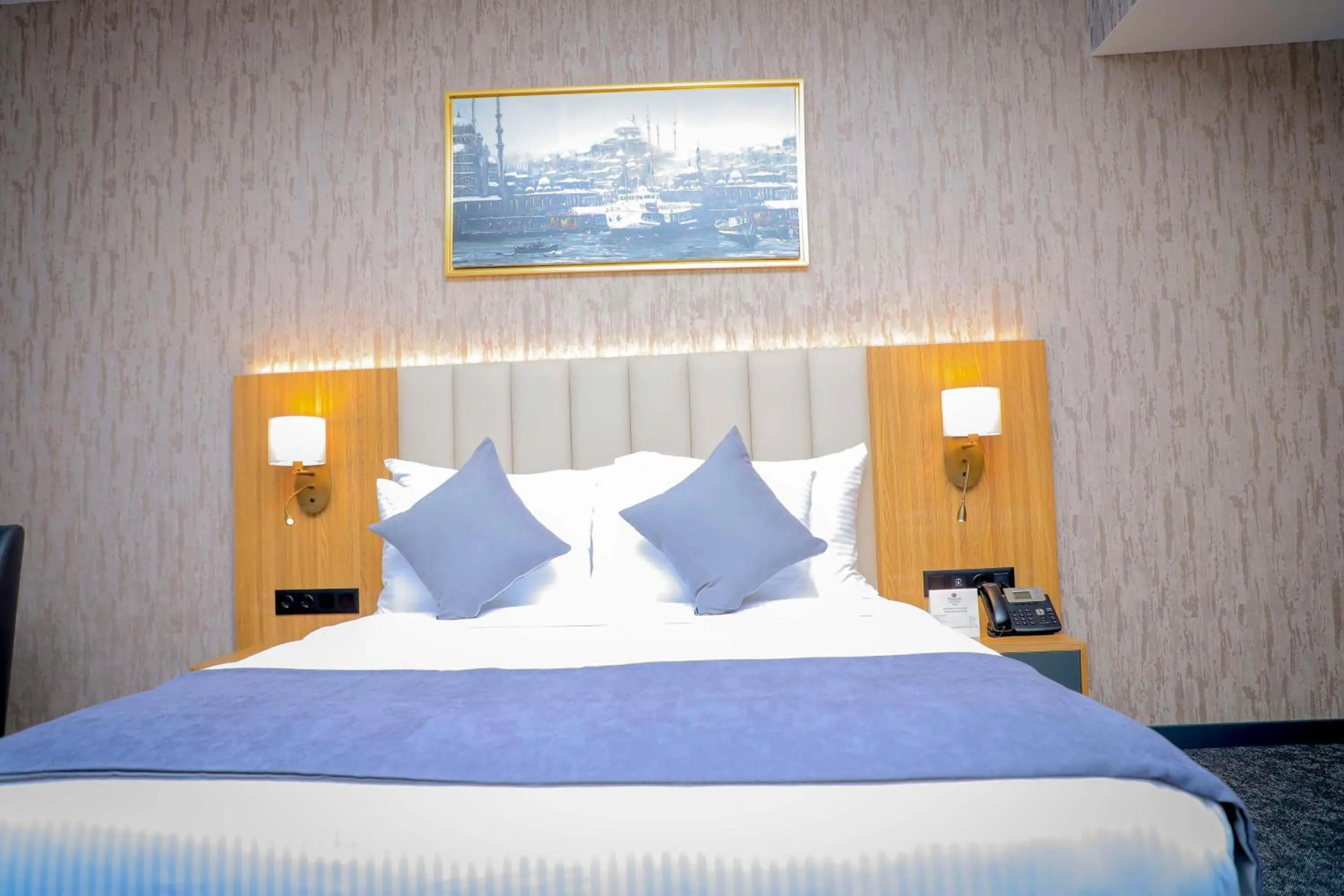 Bedroom, Bed in Best Western Premier DJ Hotel