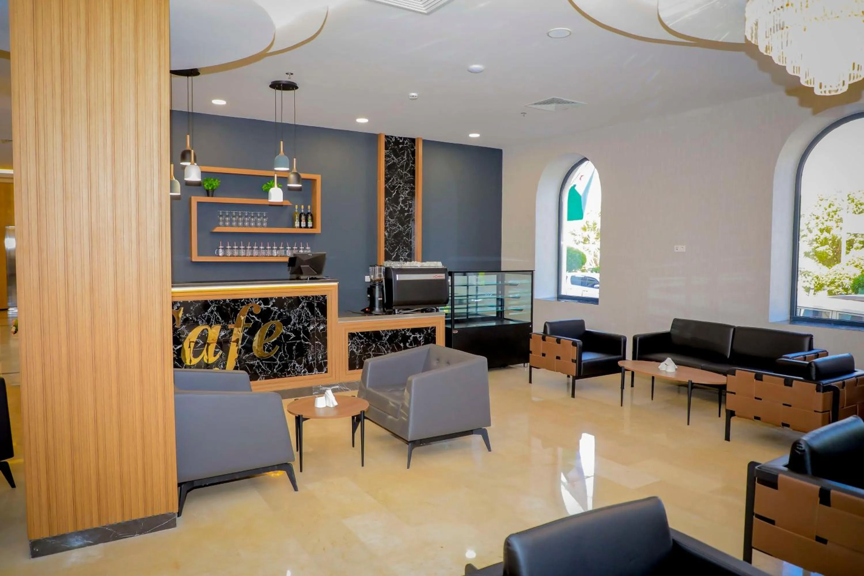 Restaurant/places to eat in Best Western Premier DJ Hotel