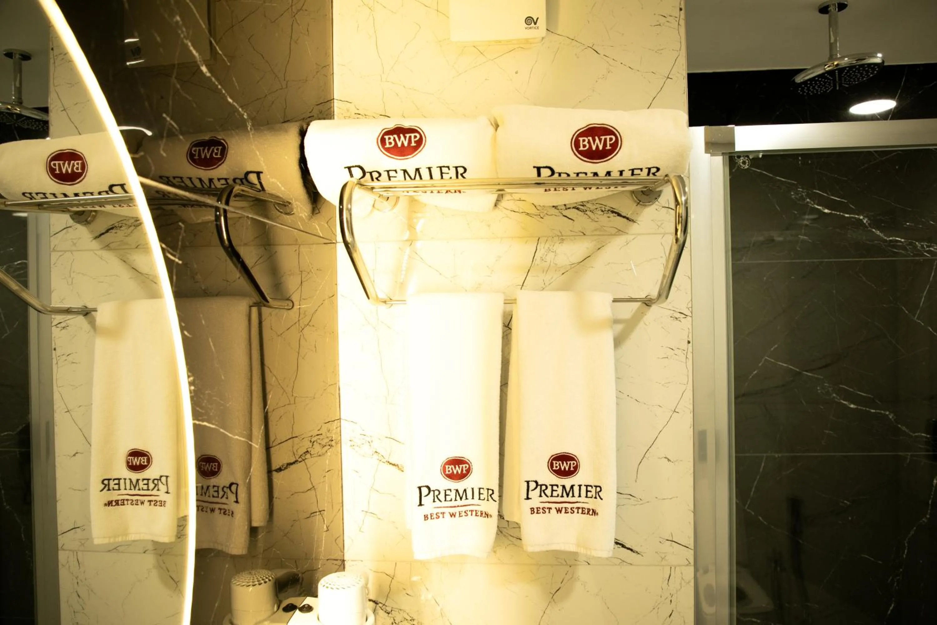 Best Western Premier DJ Hotel