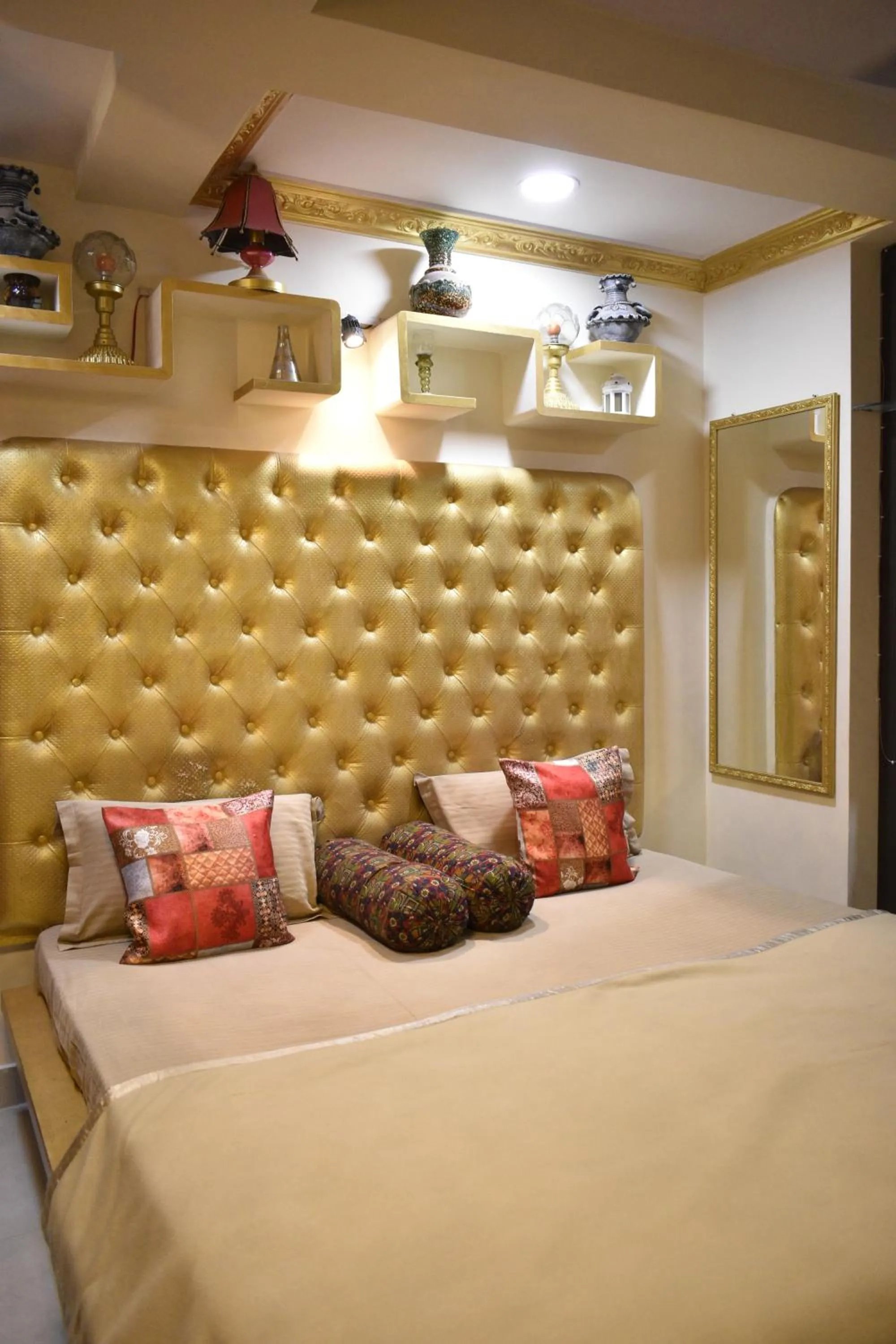 Bedroom, Bed in Ya Inn Rooms & Suites