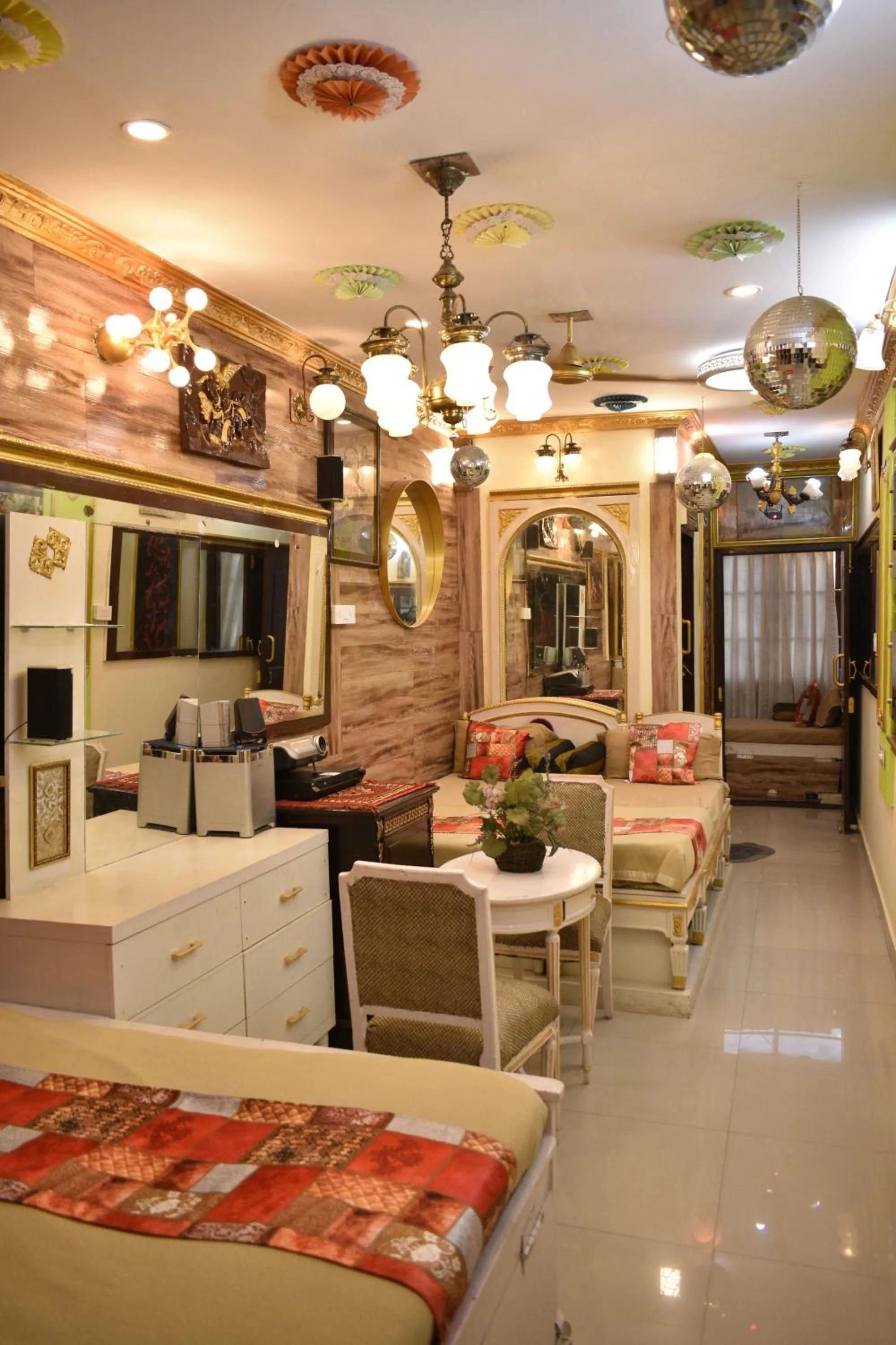 Living room in Ya Inn Rooms & Suites