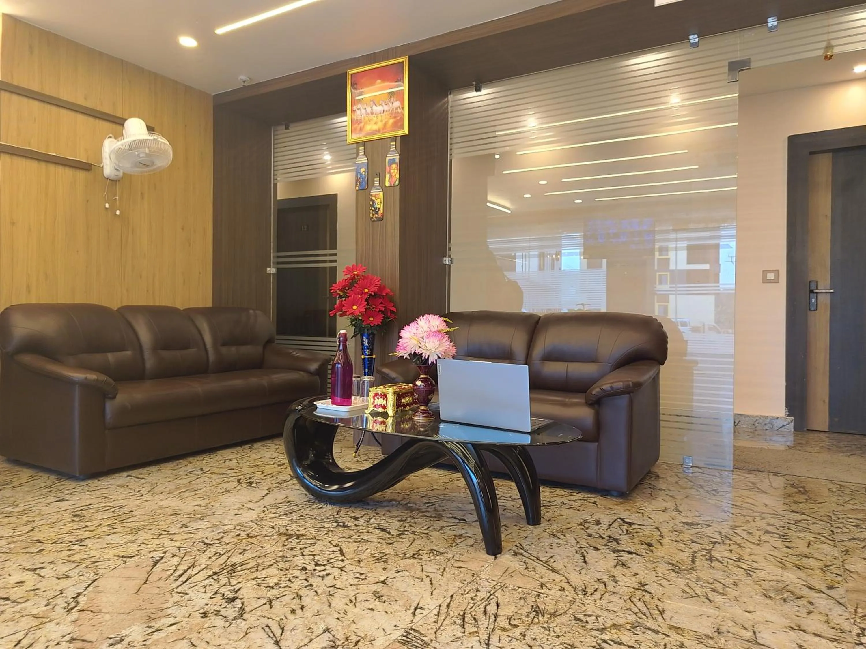Living room in N B Sonar Bangla Hotel