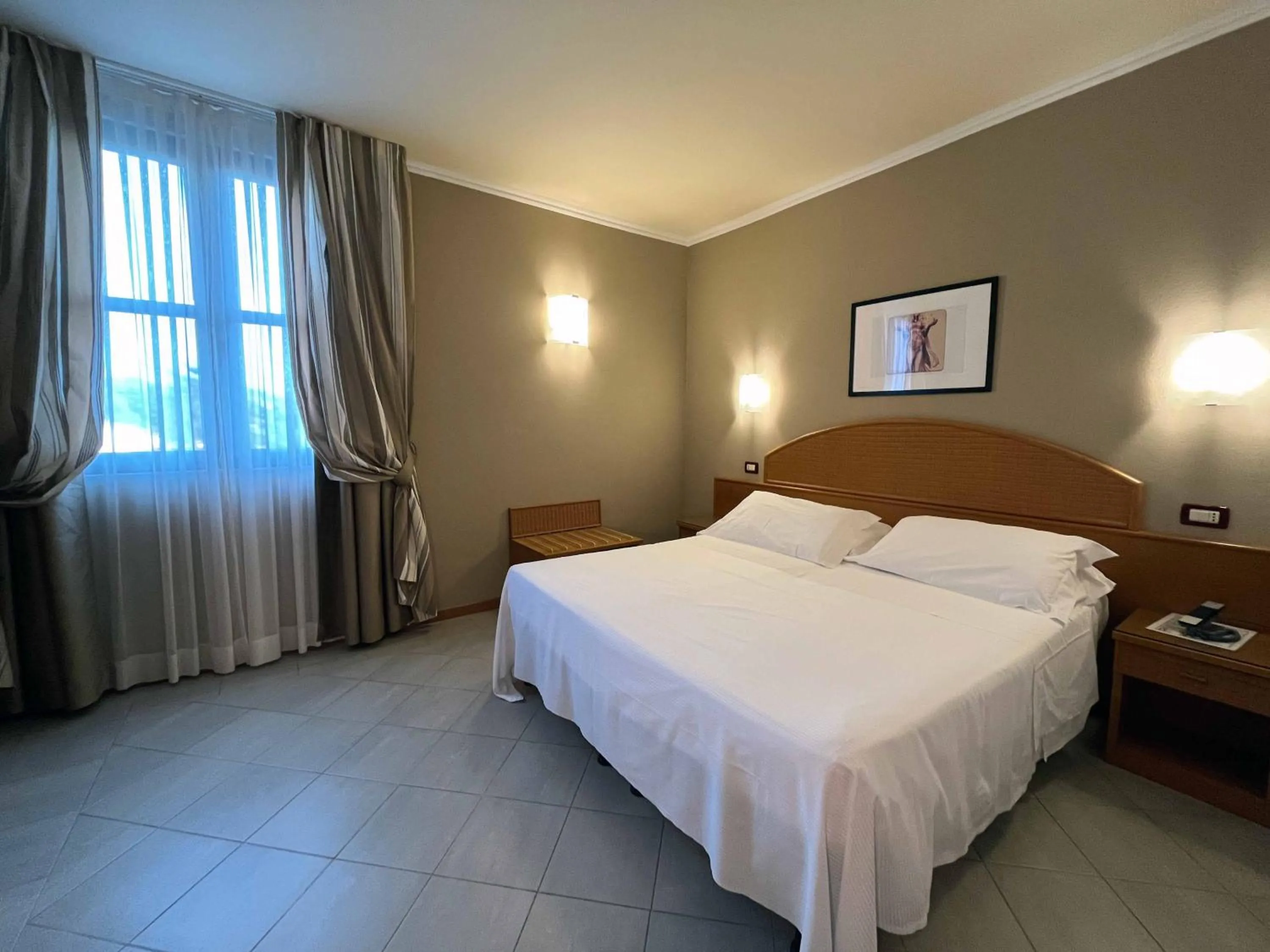 Photo of the whole room, Bed in Hotel Regina