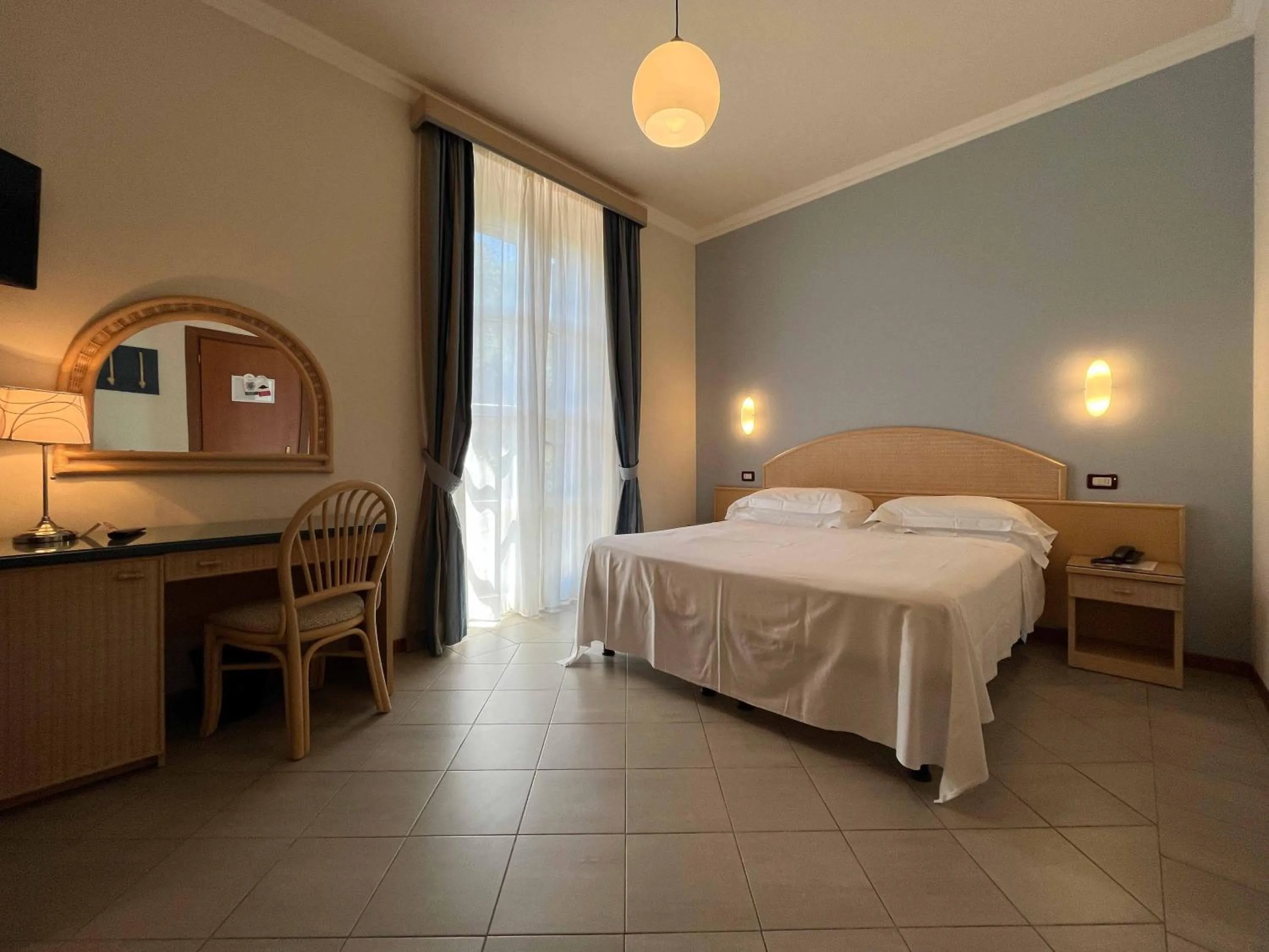 Photo of the whole room, Bed in Hotel Regina