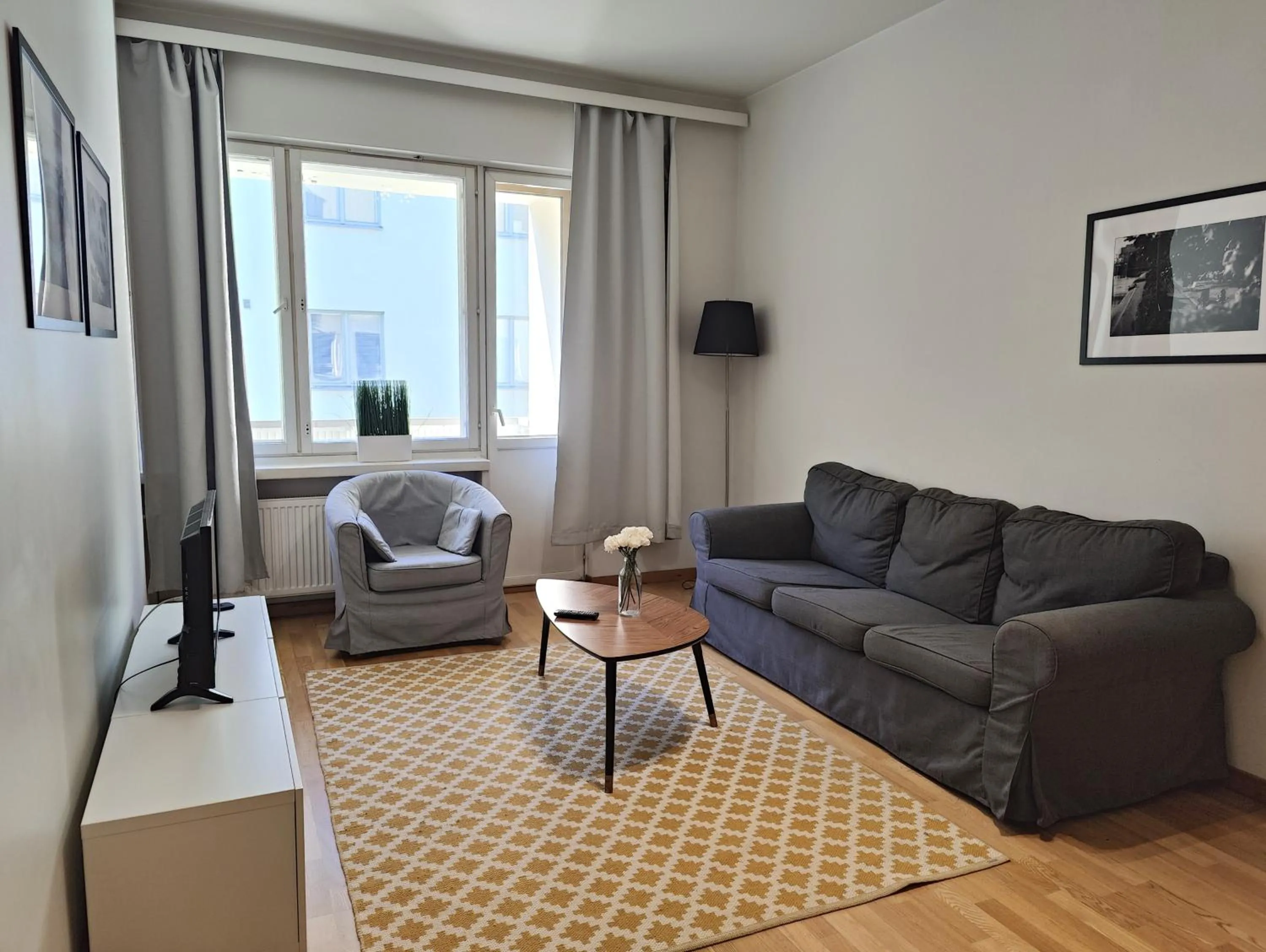 TV and multimedia in Kotimaailma Aparthotel Kamppi - 1BR with a balcony for 2 persons 34