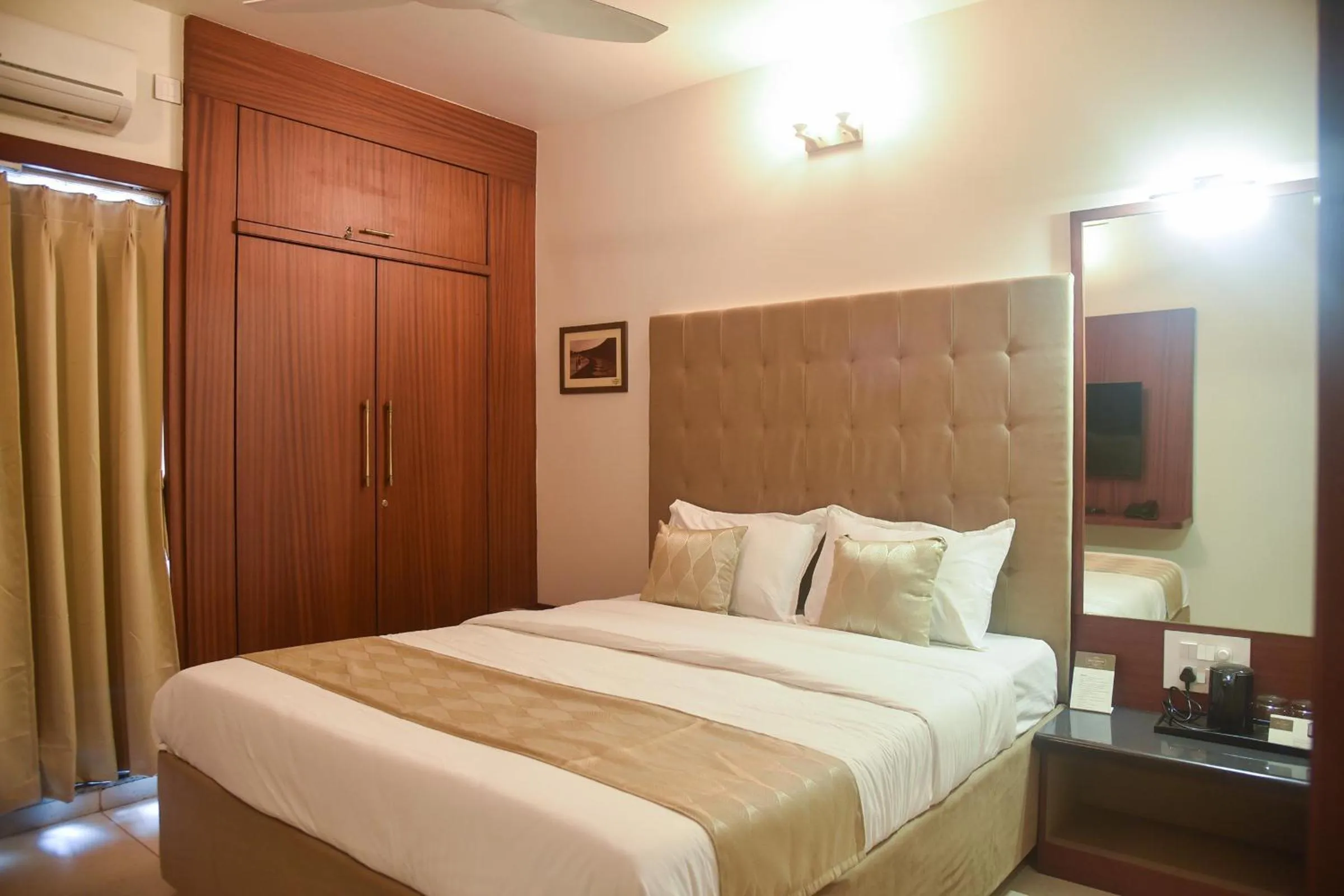 Bed in Hotel Old Urban Guest House