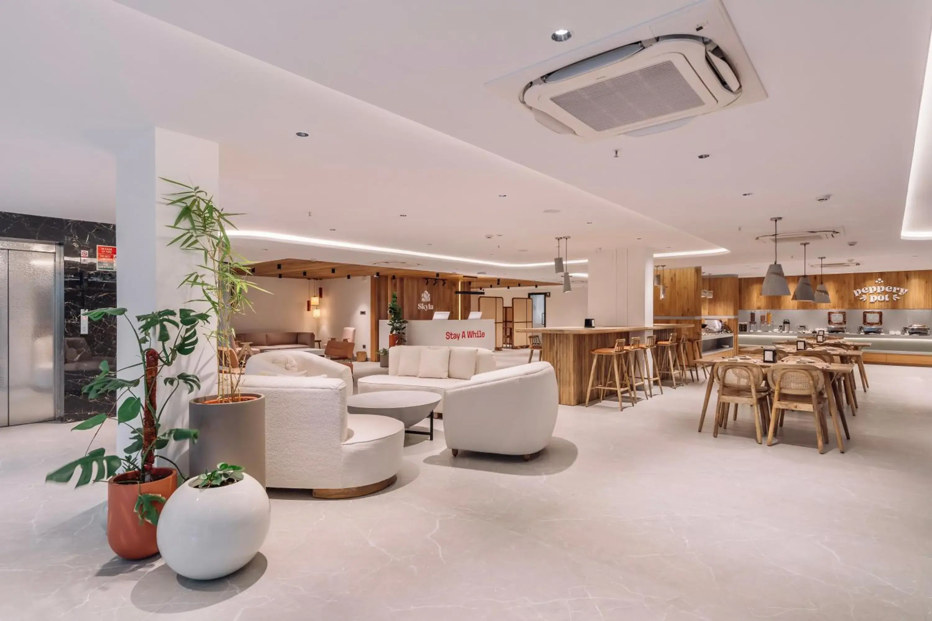 Lobby or reception in SKYLA Studios & Suites - Kondapur Lobby or reception in SKYLA Studios & Suites - Kondapur