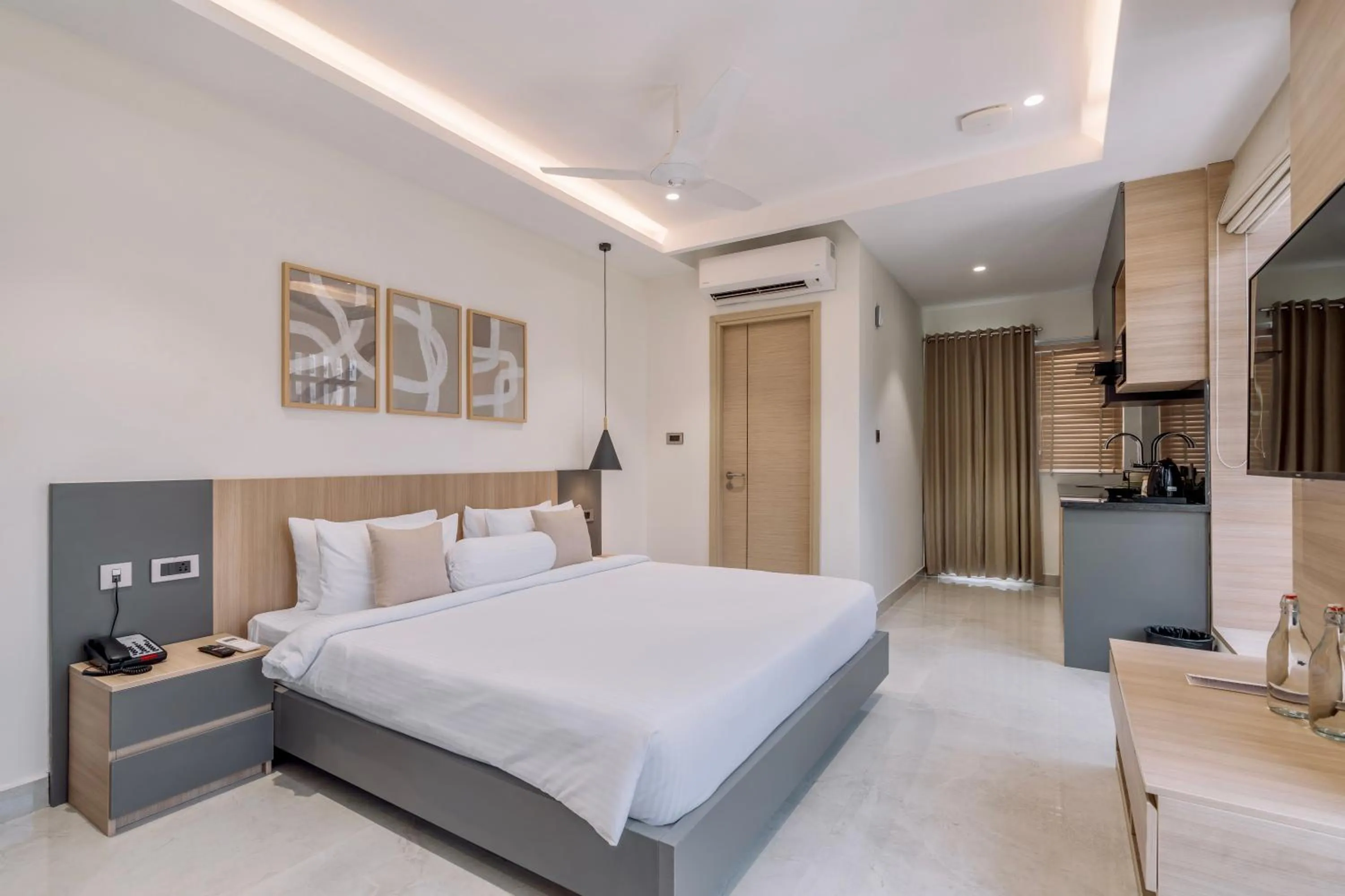 Bedroom, Bed in SKYLA Studios & Suites - Kondapur