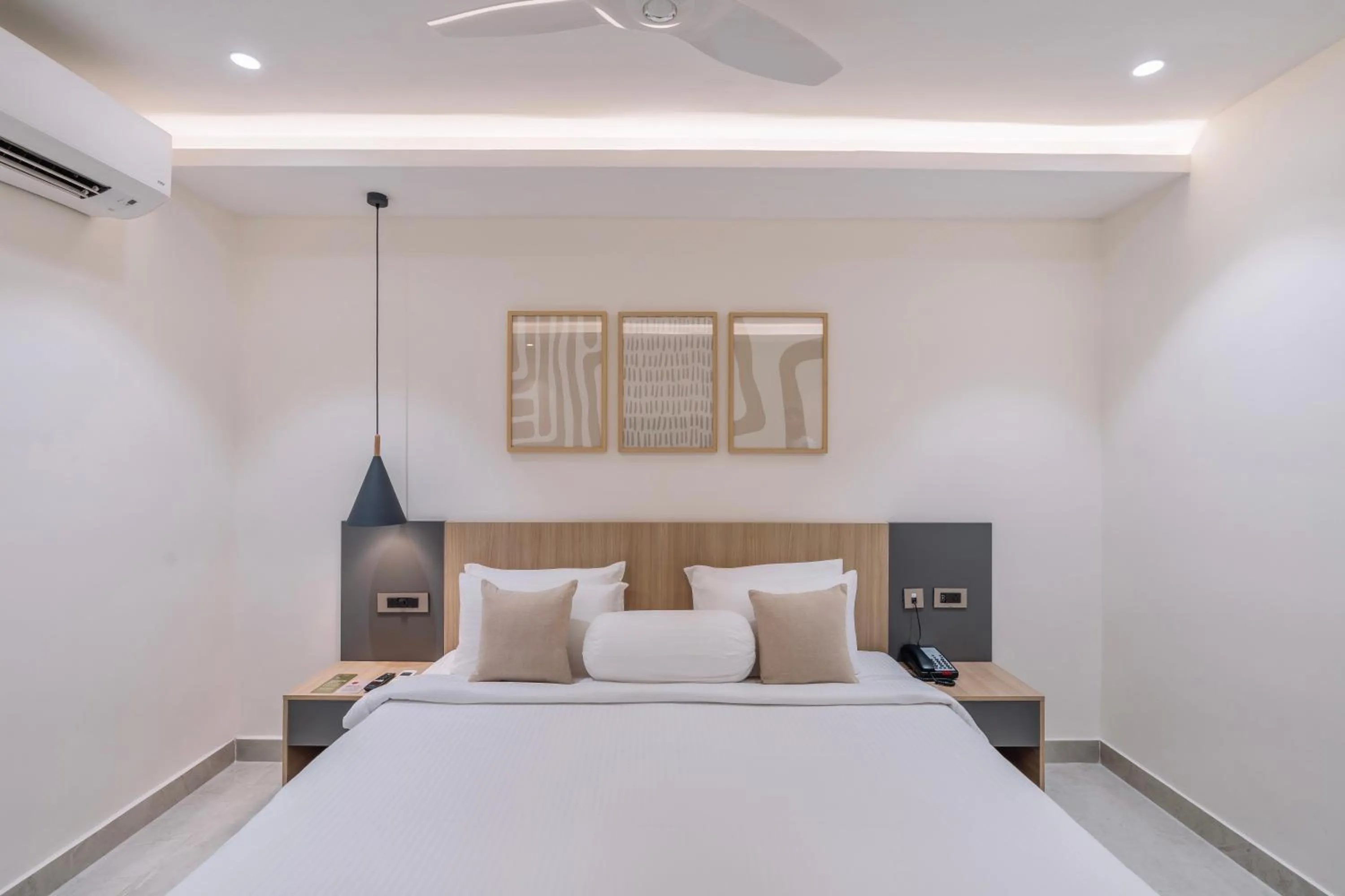 Bedroom, Bed in SKYLA Studios & Suites - Kondapur