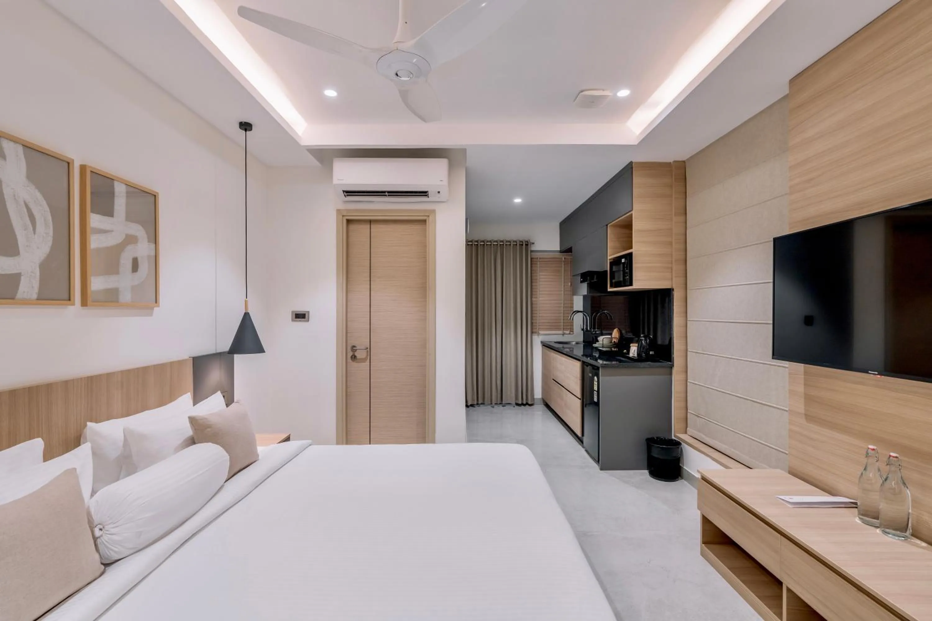 Bedroom, Bed in SKYLA Studios & Suites - Kondapur