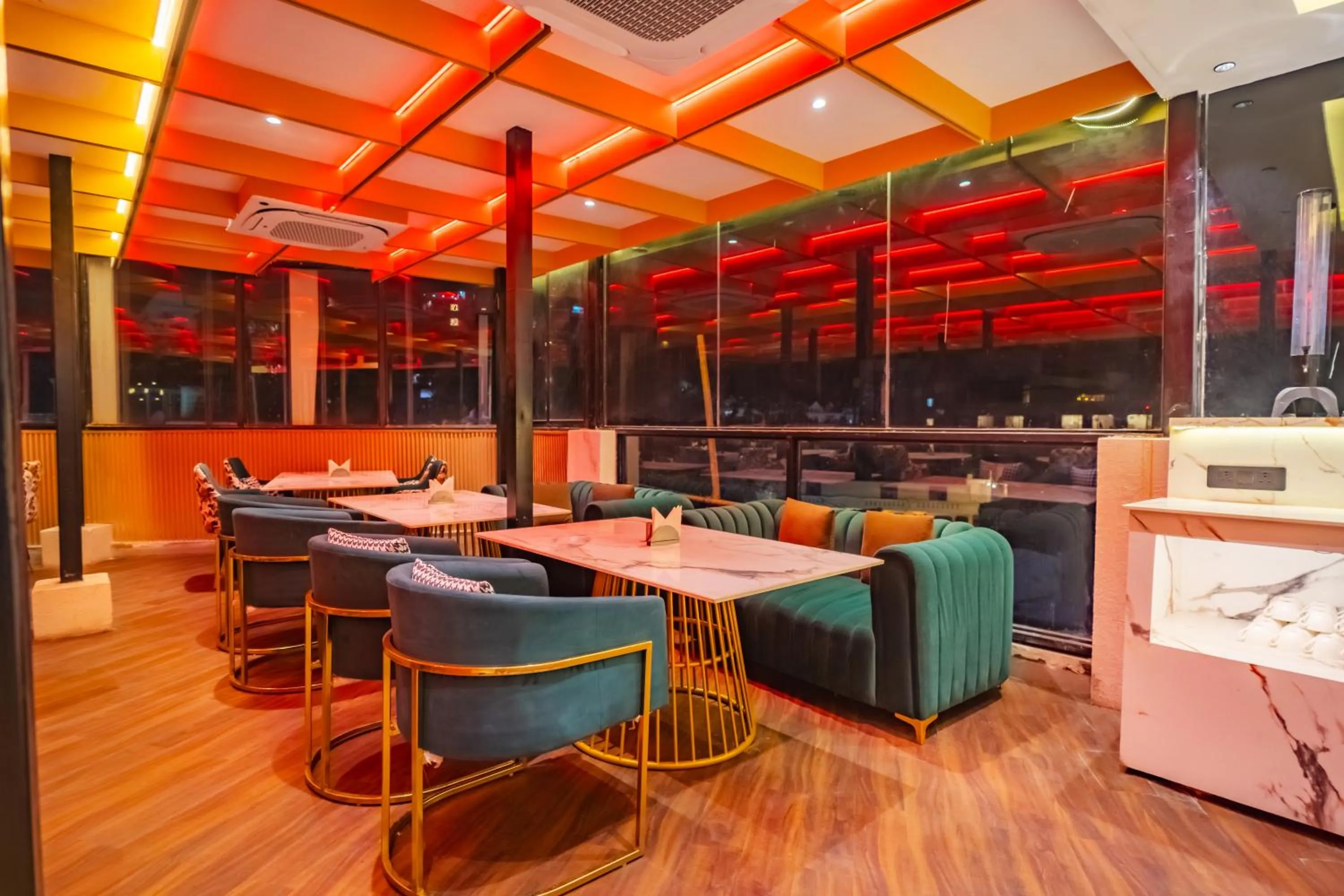 Restaurant/places to eat in SKI Hotels and Resorts Rishikesh