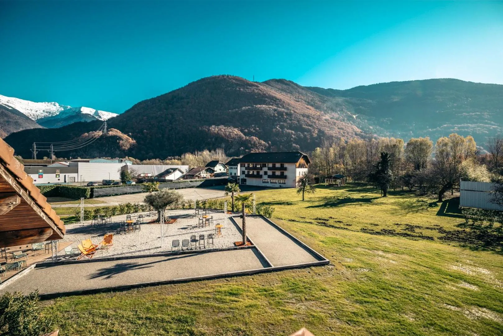Garden in Hotel Base Camp Lodge - Albertville