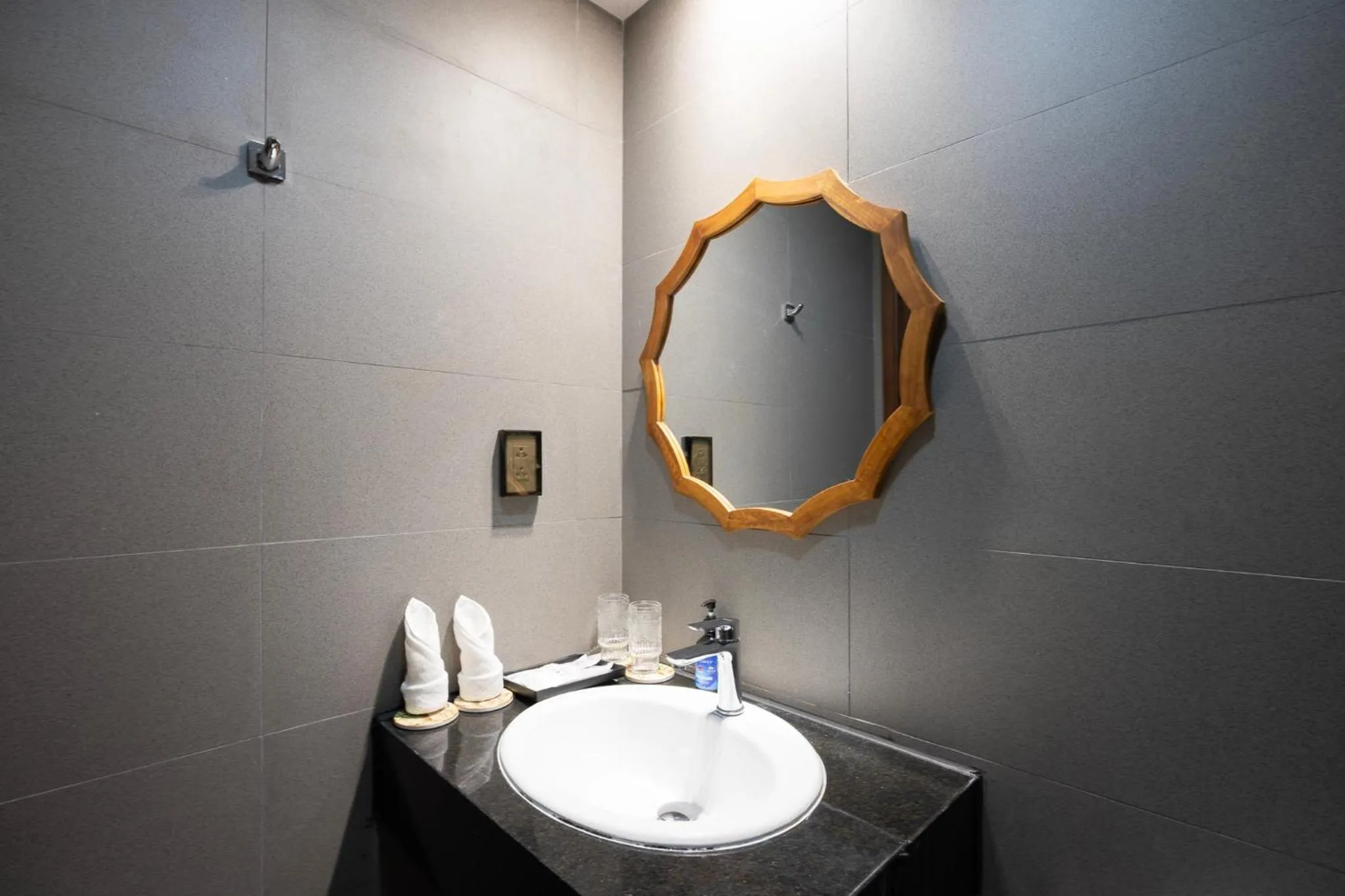 Bathroom in Venice Hotel Phu Quoc - Free Airport Shuttle & Sunset Town Tour