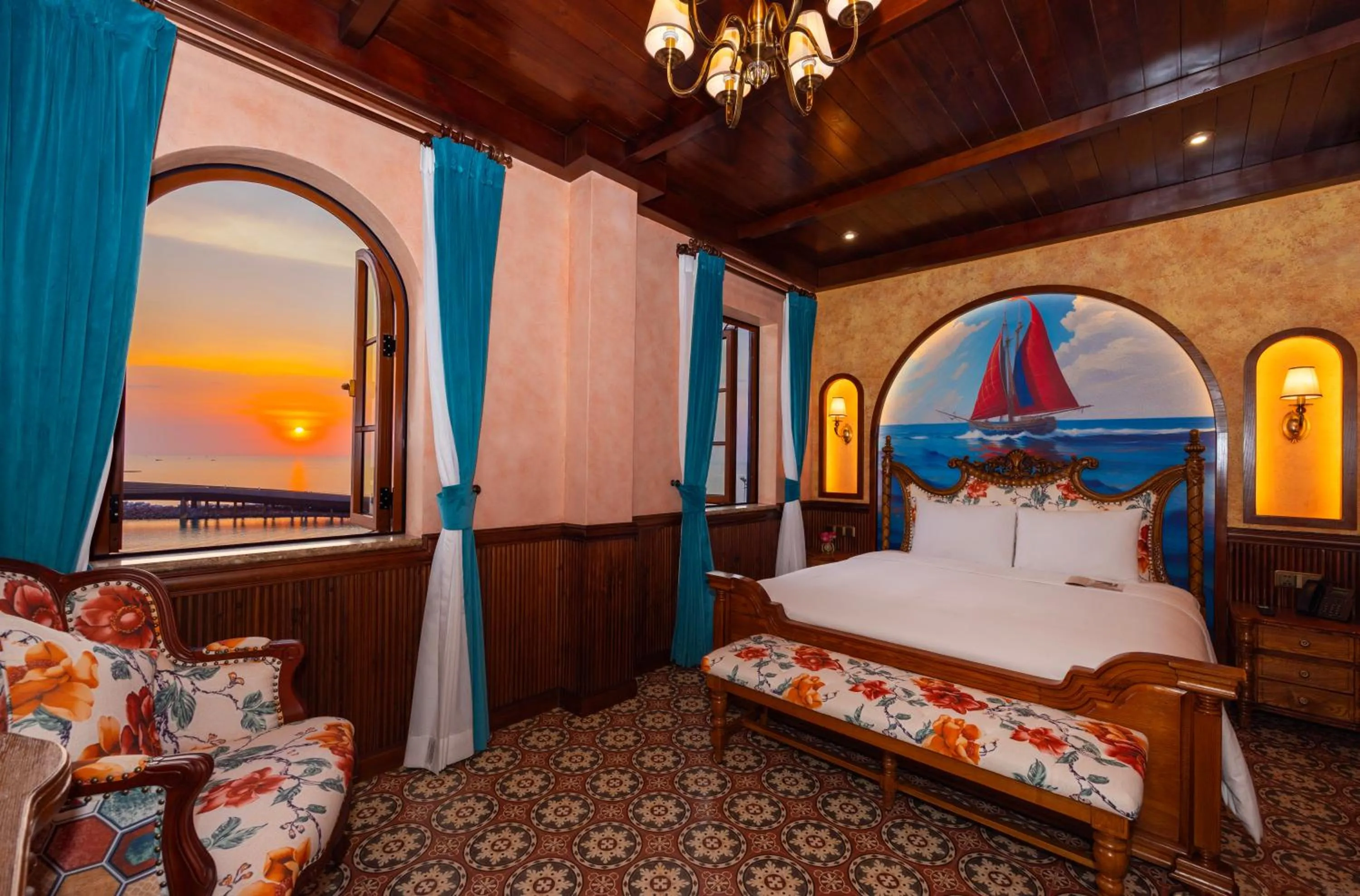 Bed in Venice Hotel Phu Quoc - Free Airport Shuttle & Sunset Town Tour