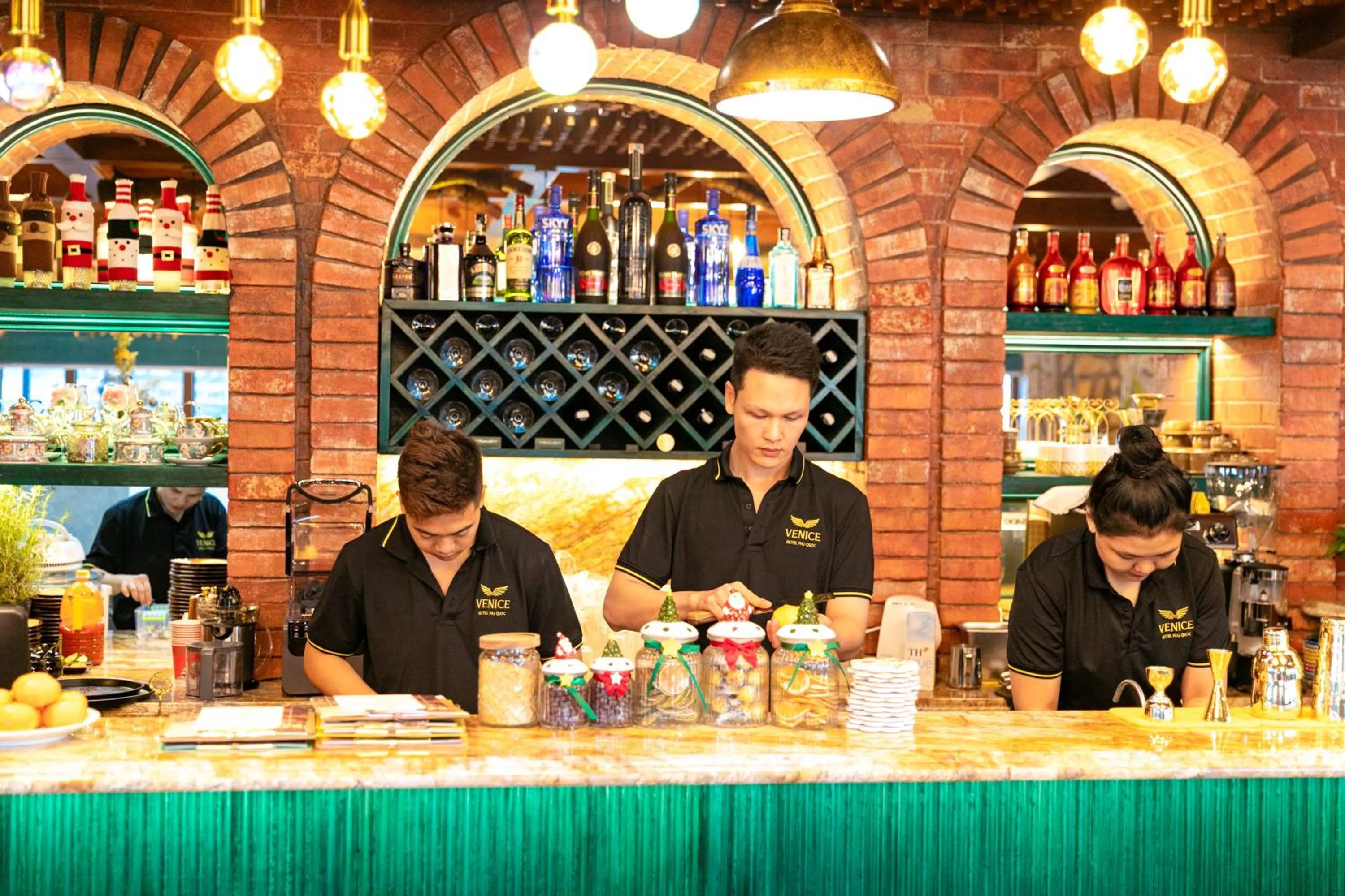 Restaurant/places to eat in Venice Hotel Phu Quoc - Free Airport Shuttle & Sunset Town Tour
