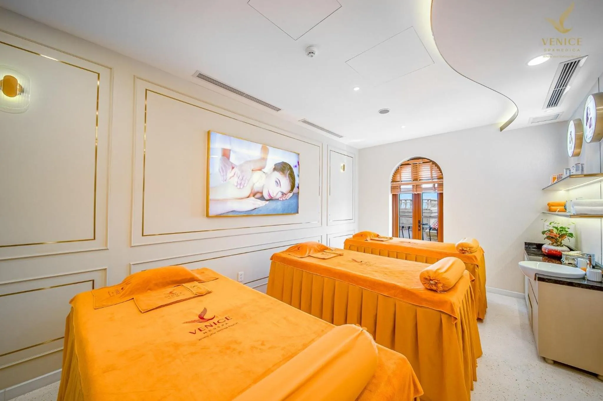 Massage in Venice Hotel Phu Quoc - Free Airport Shuttle & Sunset Town Tour