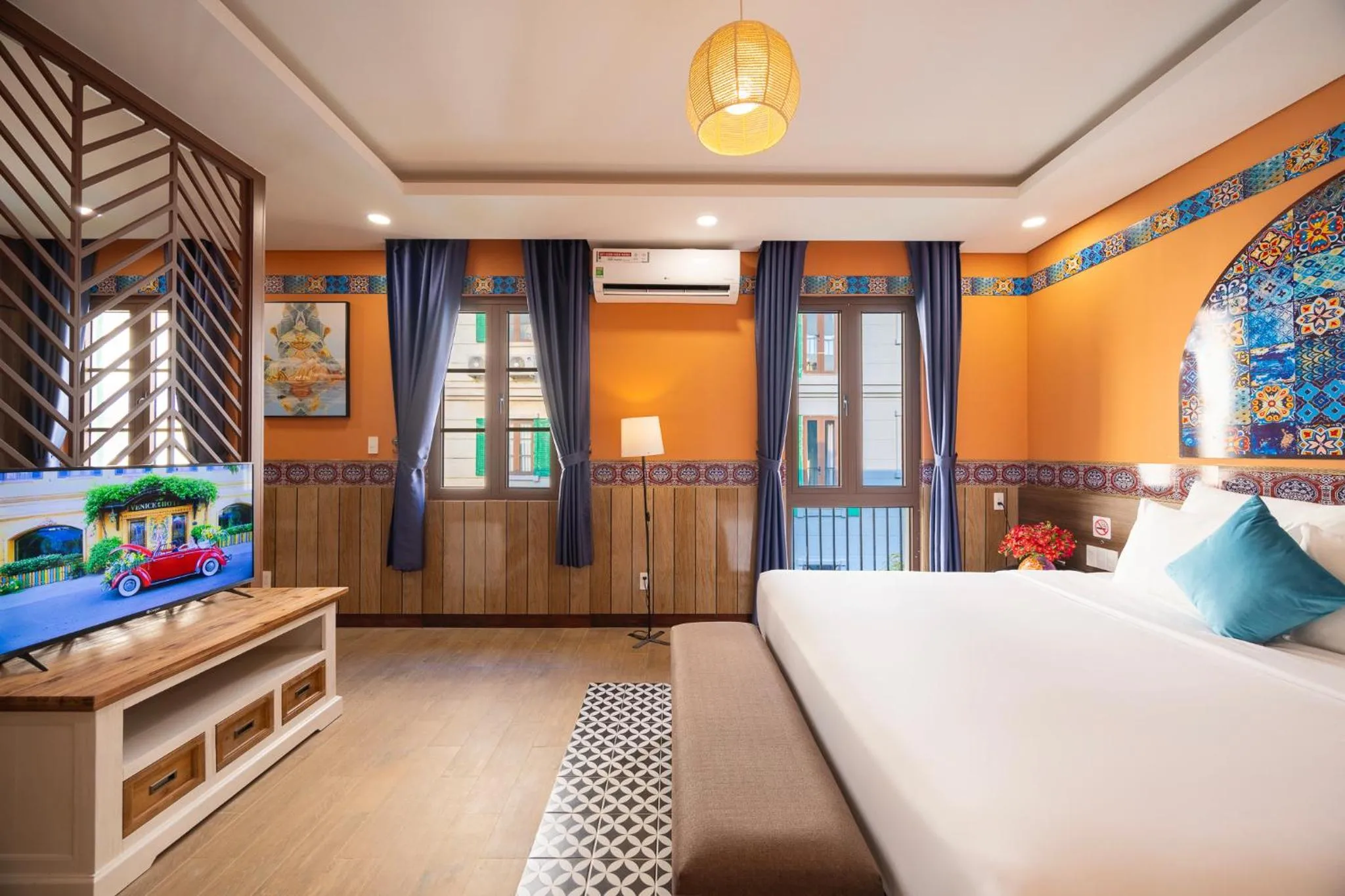 Bed in Venice Hotel Phu Quoc - Free Airport Shuttle & Sunset Town Tour
