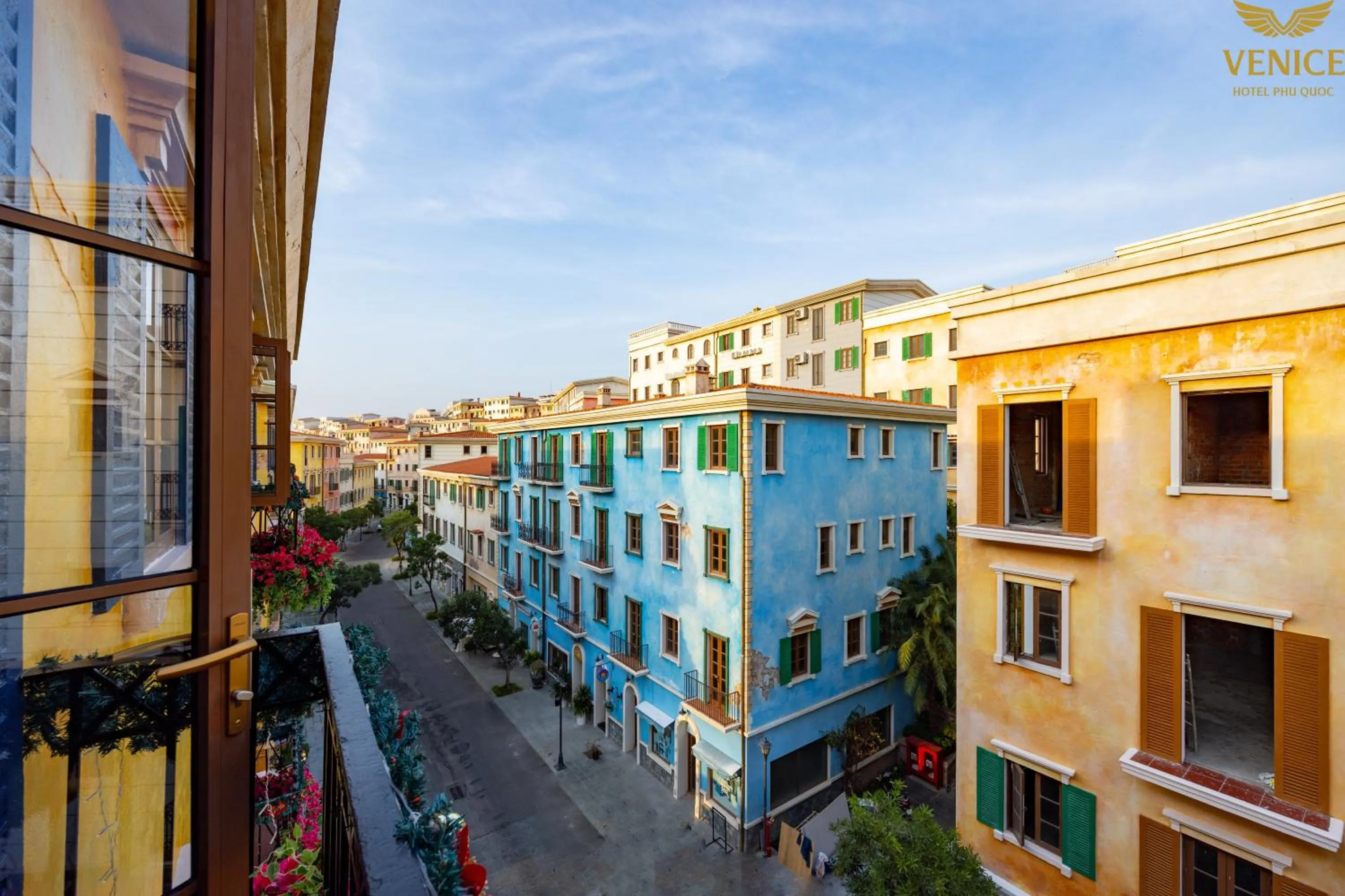 Day in Venice Hotel Phu Quoc - Free Airport Shuttle & Sunset Town Tour
