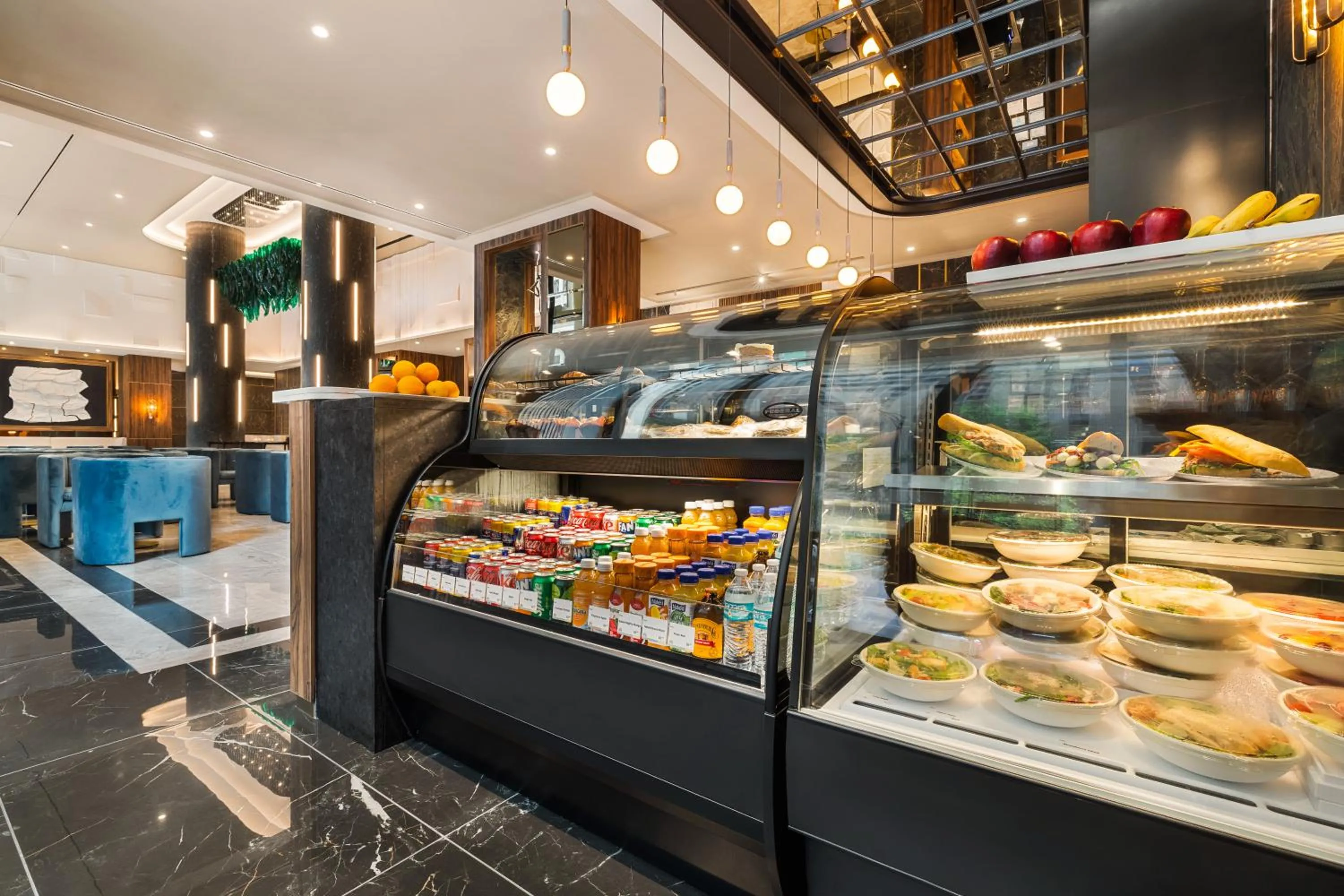 Lounge or bar in Riu Plaza Chicago