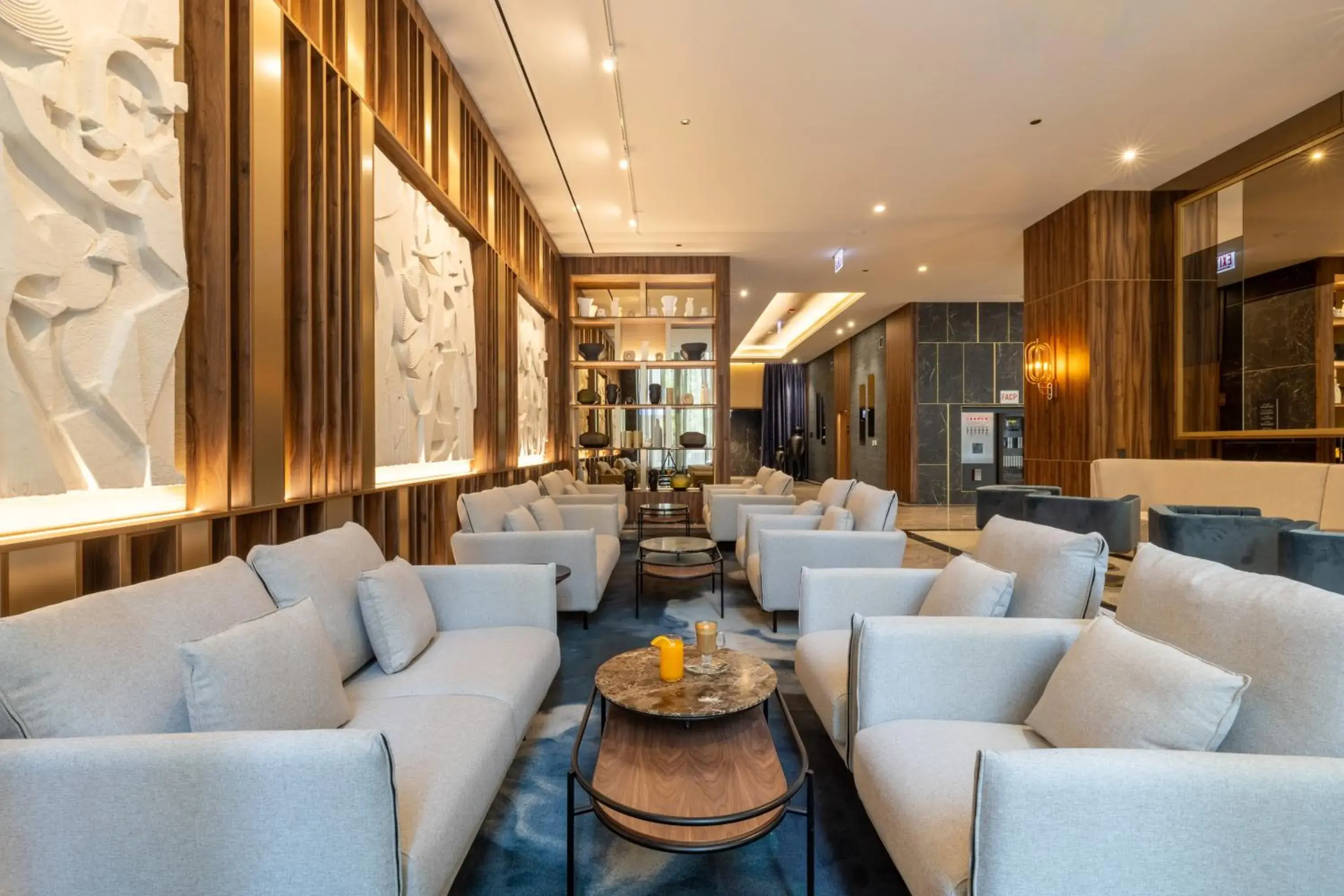 Lobby or reception in Riu Plaza Chicago Lobby or reception in Riu Plaza Chicago