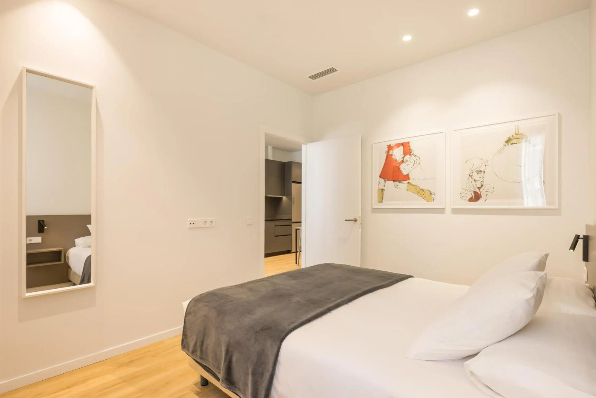 Bedroom, Bed in Mon Suites Jardín de Ayora