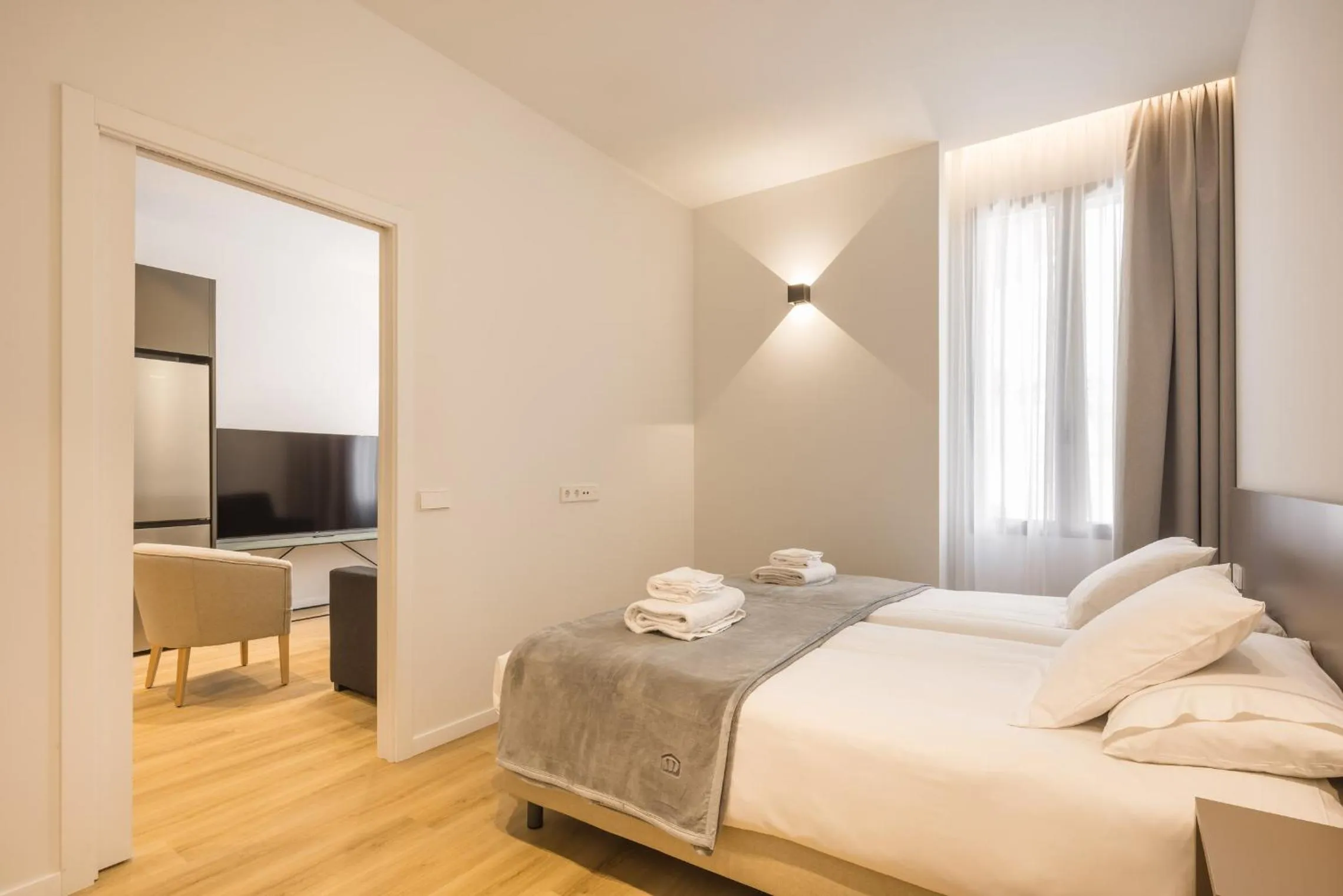 Bedroom, Bed in Mon Suites Jardín de Ayora