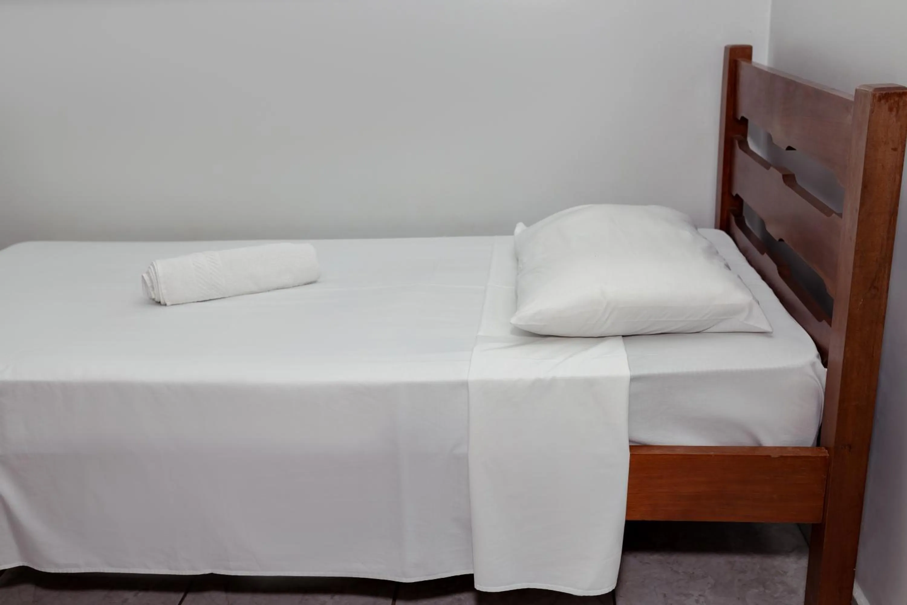 Bed in Carlton Express Imbiara