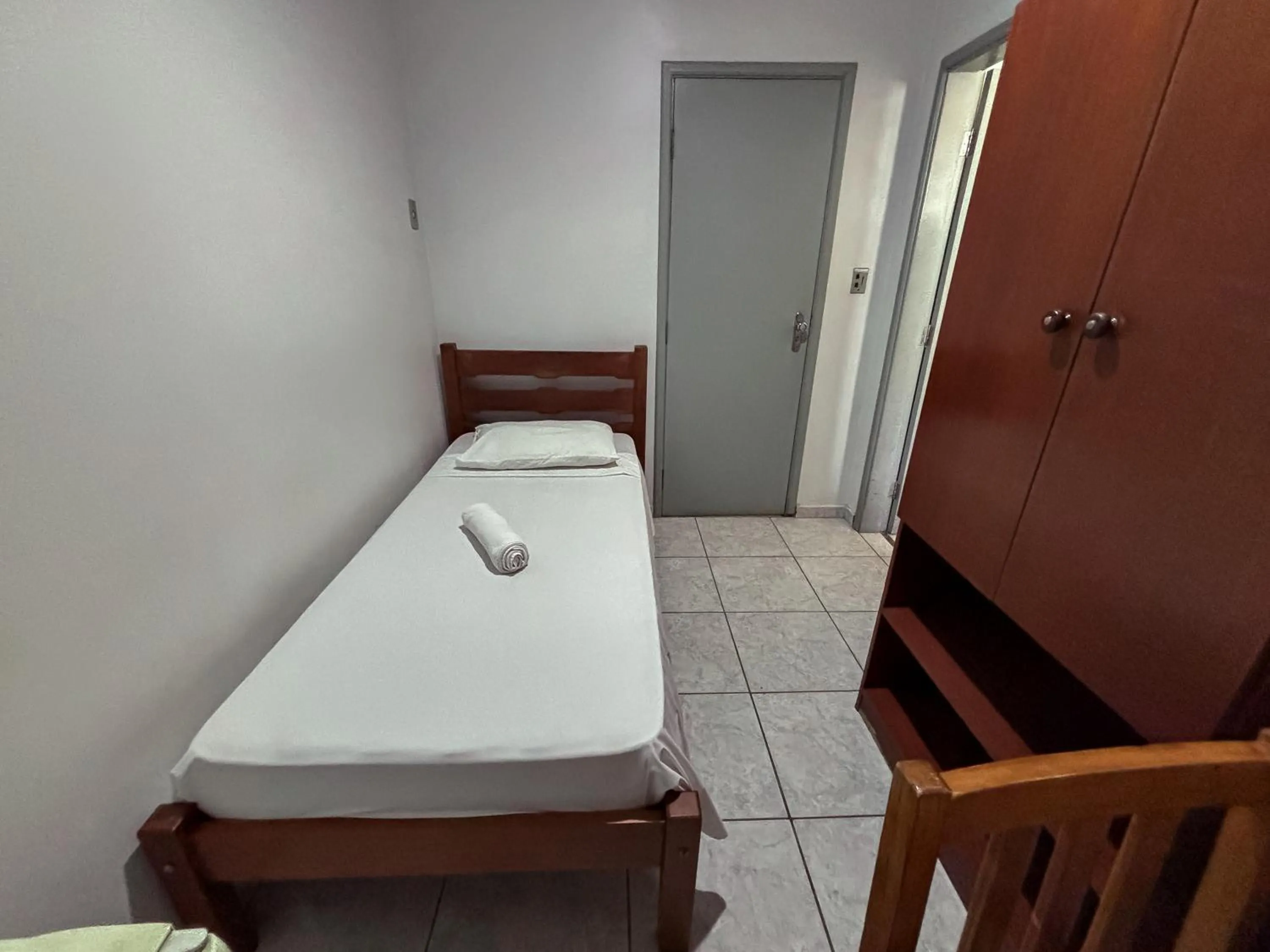 Bedroom, Bed in Carlton Express Imbiara