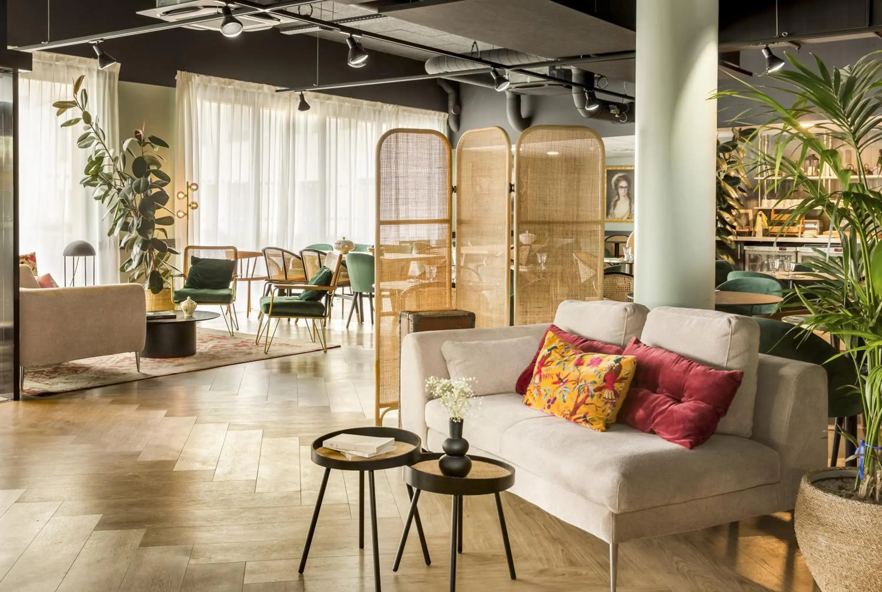 Lobby or reception in Appart'City Collection Paris Roissy CDG Airport Lobby or reception in Appart'City Collection Paris Roissy CDG Airport