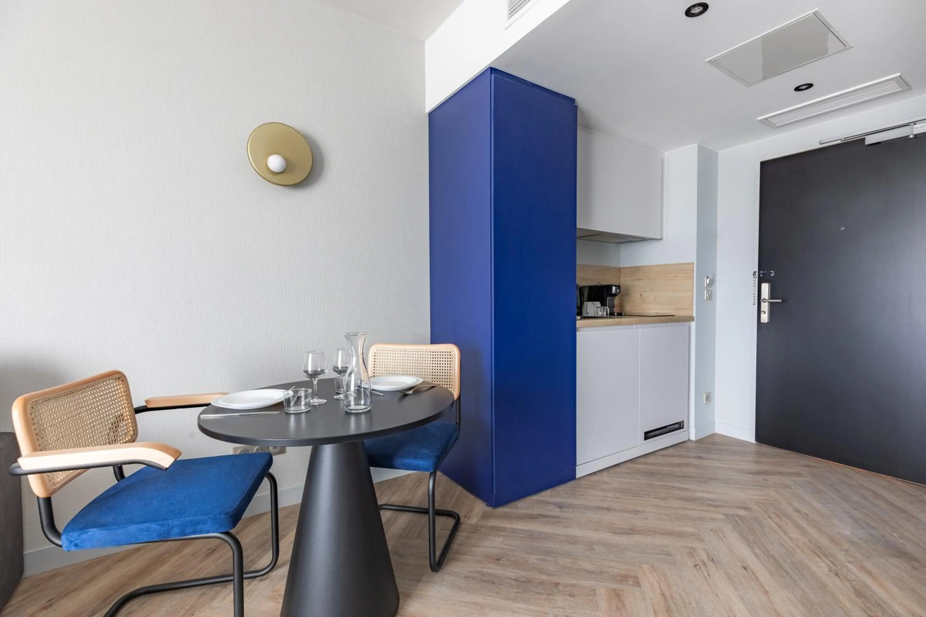 Kitchen or kitchenette in Appart'City Collection Paris Roissy CDG Airport