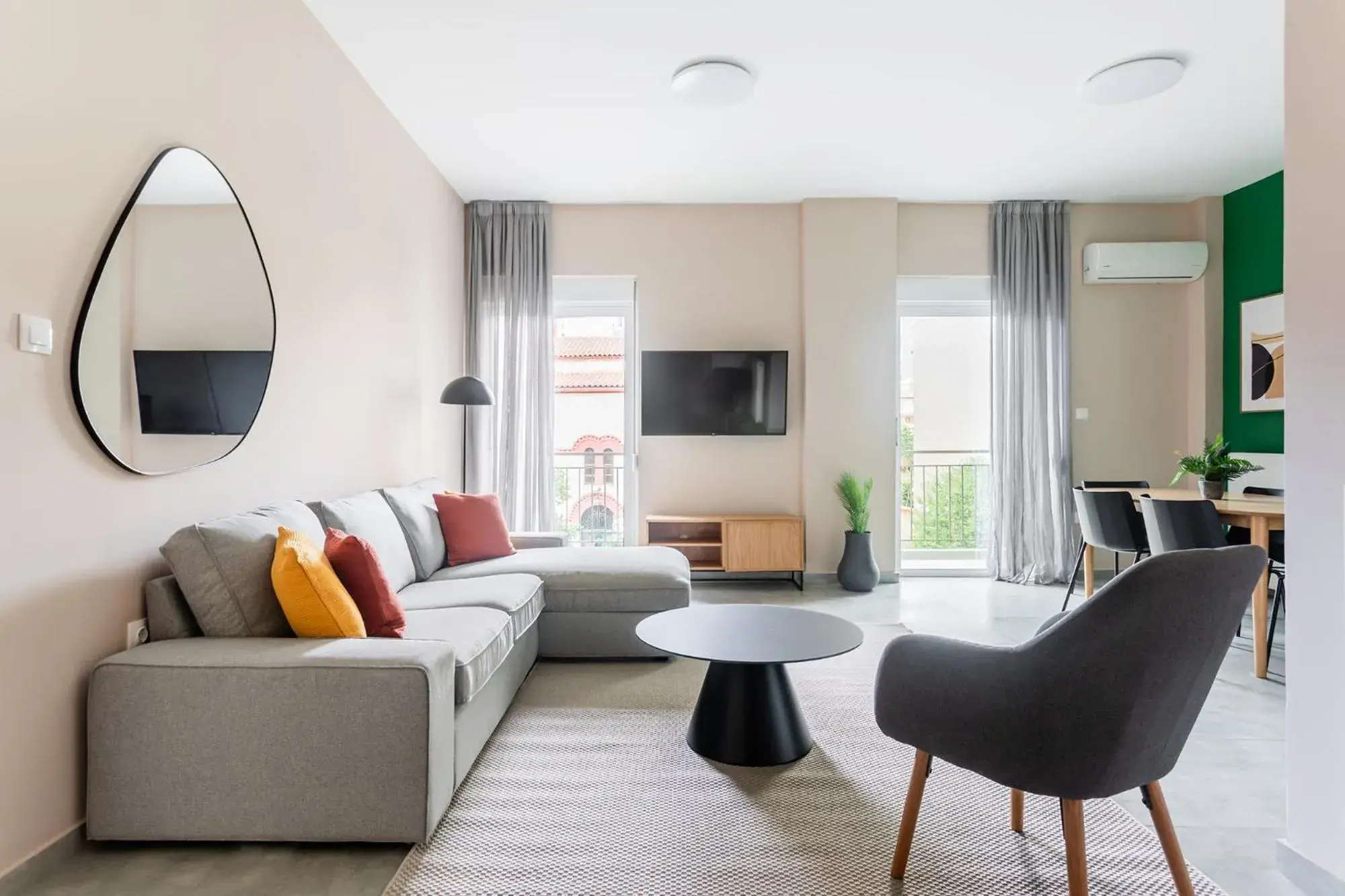 Snug by Zoia Living Snug by Zoia Living