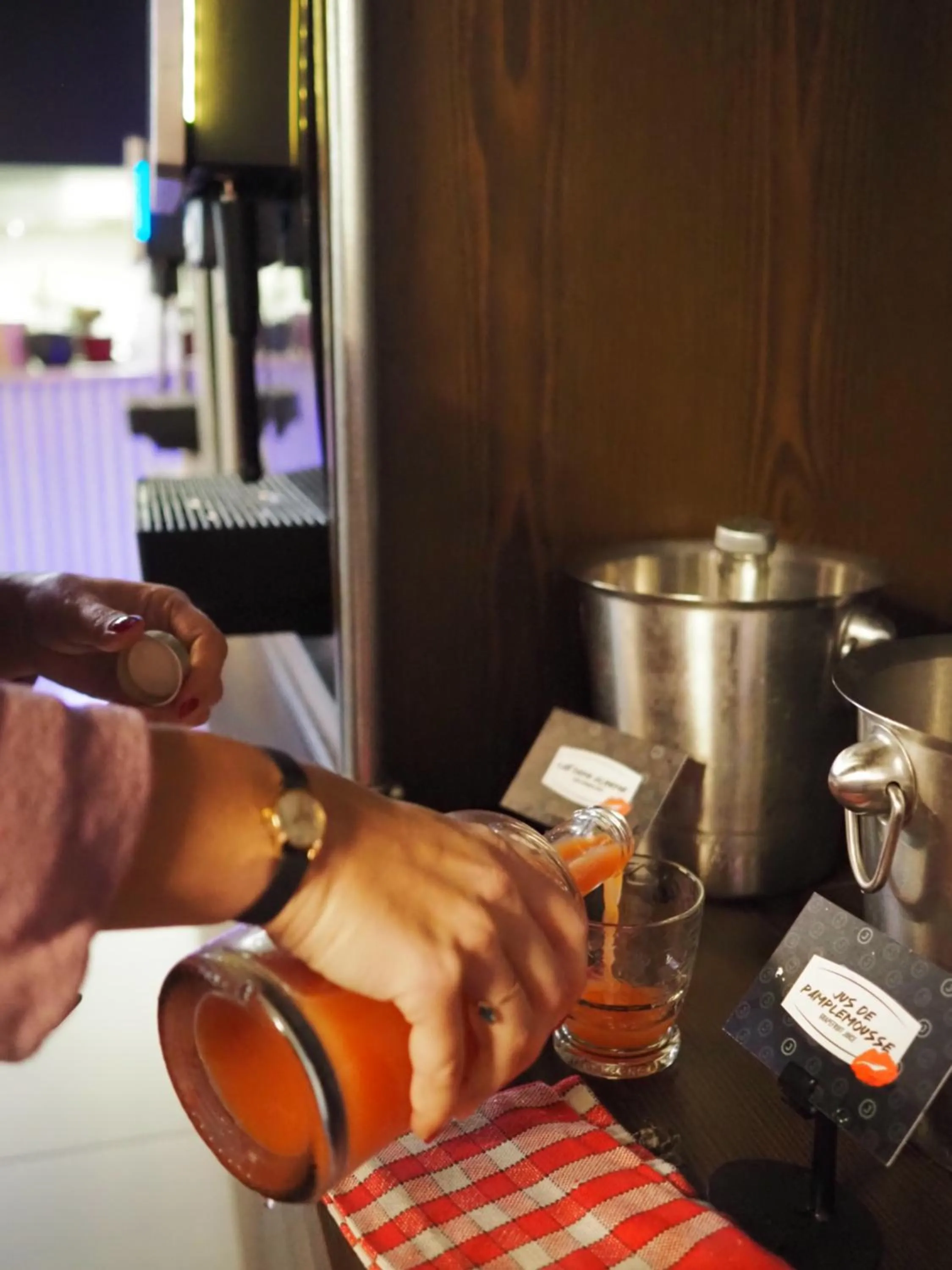 Breakfast in JOST Hôtel Lille Centre