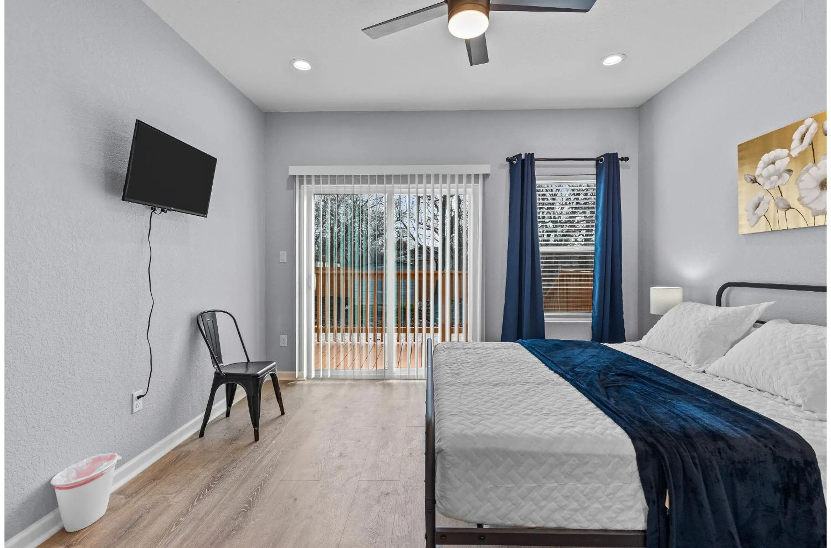 Other, Bed in Charming Walkable 4 BR2.5 BA Near Dtown Riverwalk