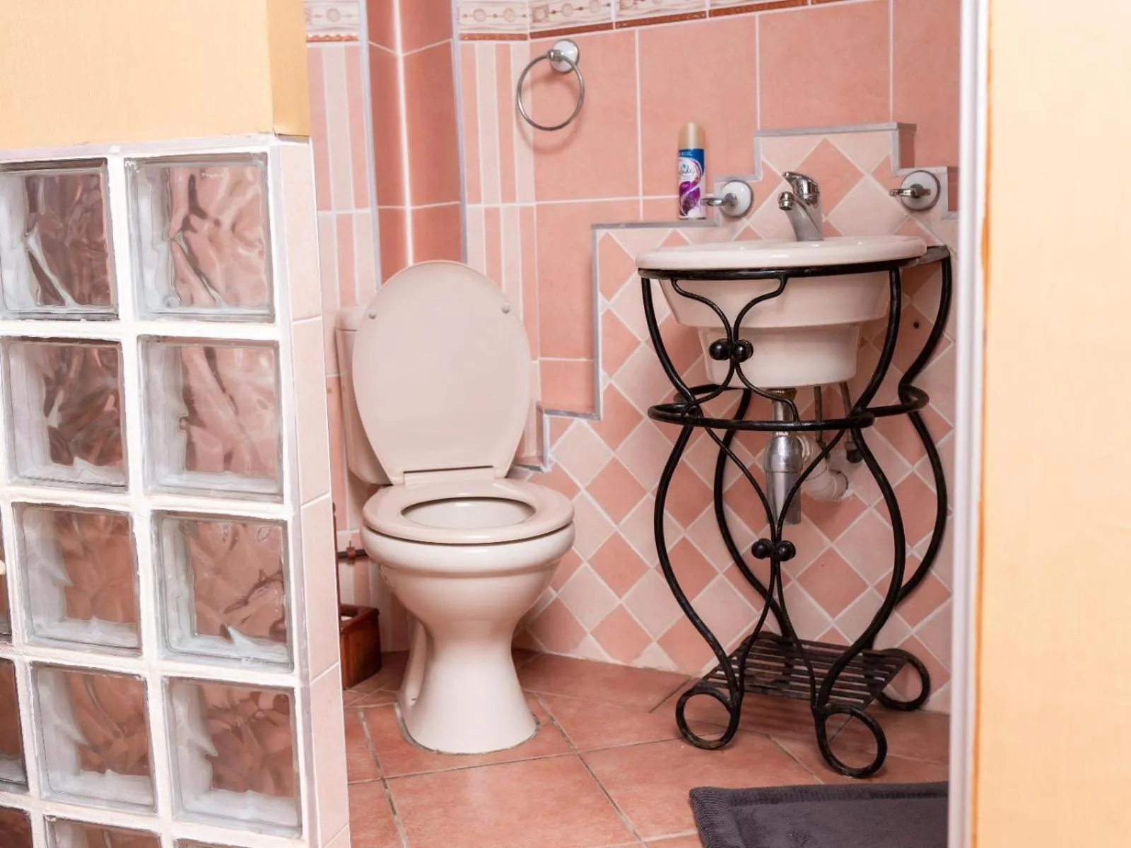 Toilet in Dolphin Coast B&B / Self catering