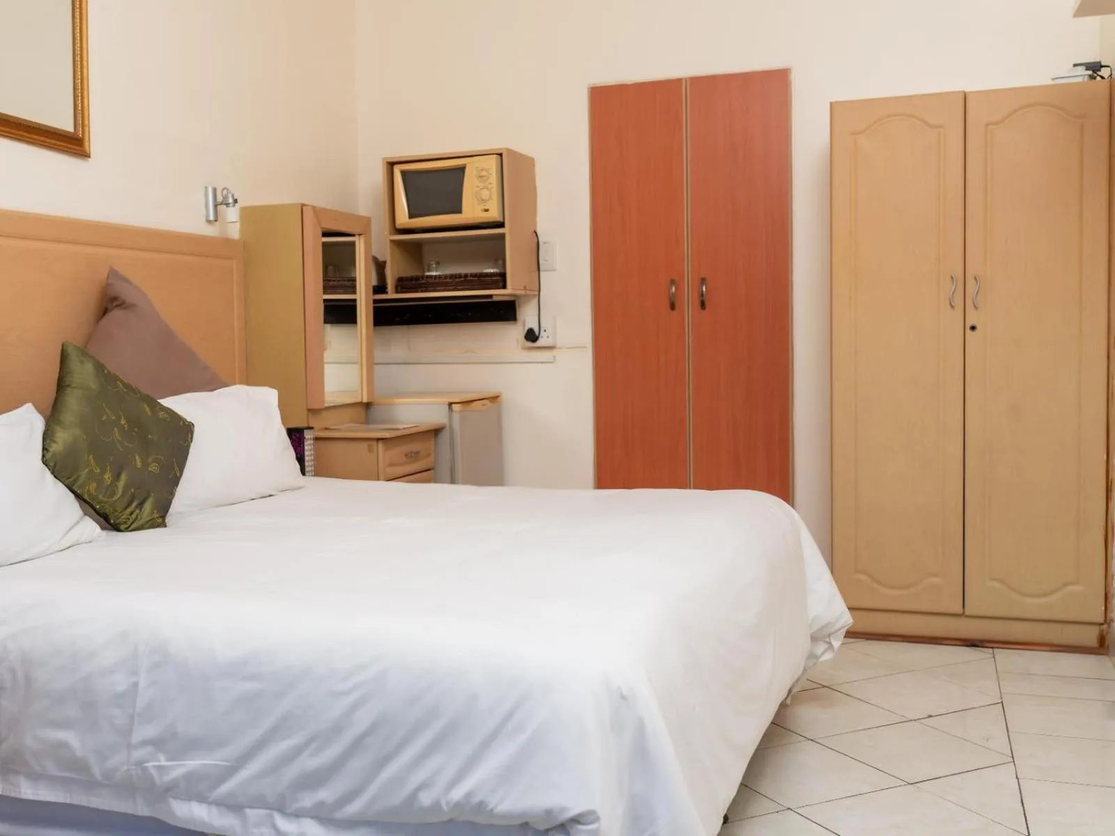 Bed in Dolphin Coast B&B / Self catering