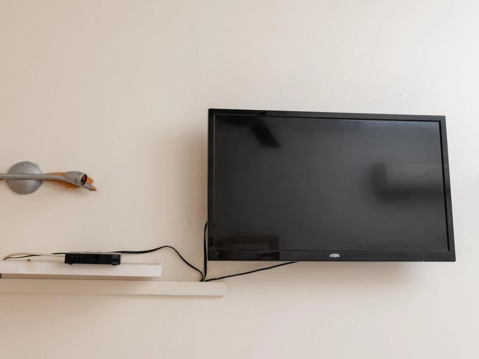 TV and multimedia in Dolphin Coast B&B / Self catering