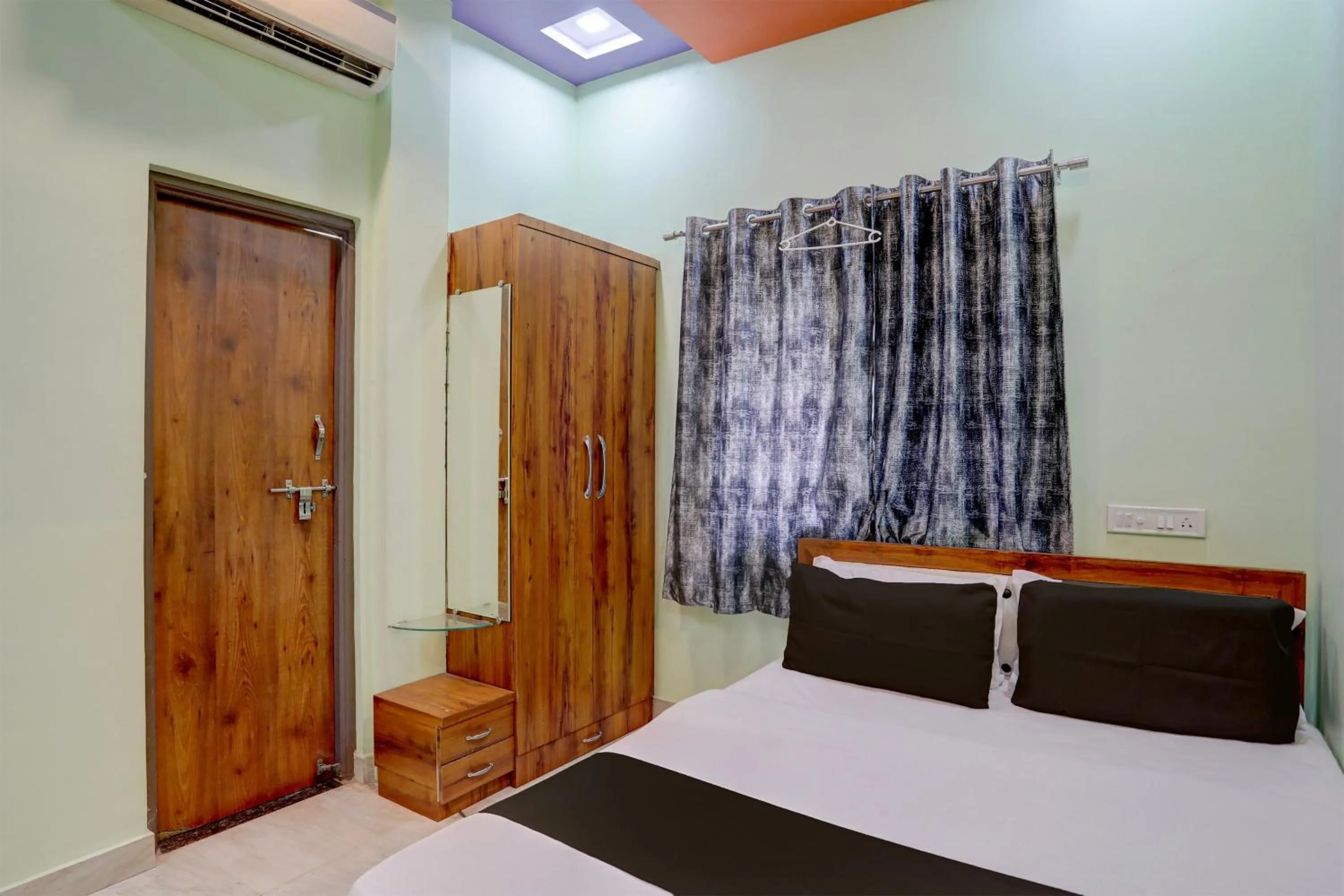 Bedroom, Bed in Hotel O Kings Farm