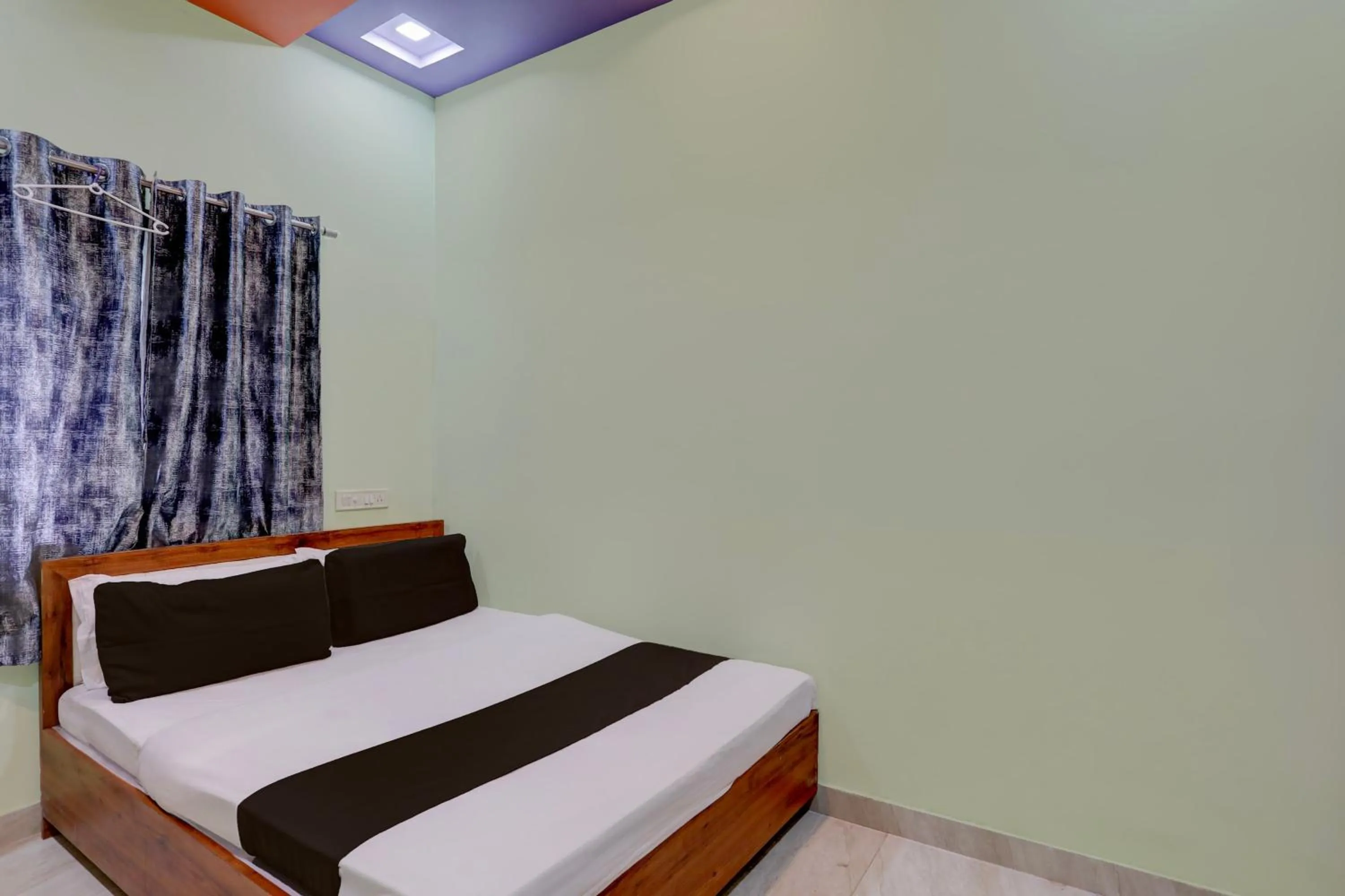 Bedroom in Hotel O Kings Farm