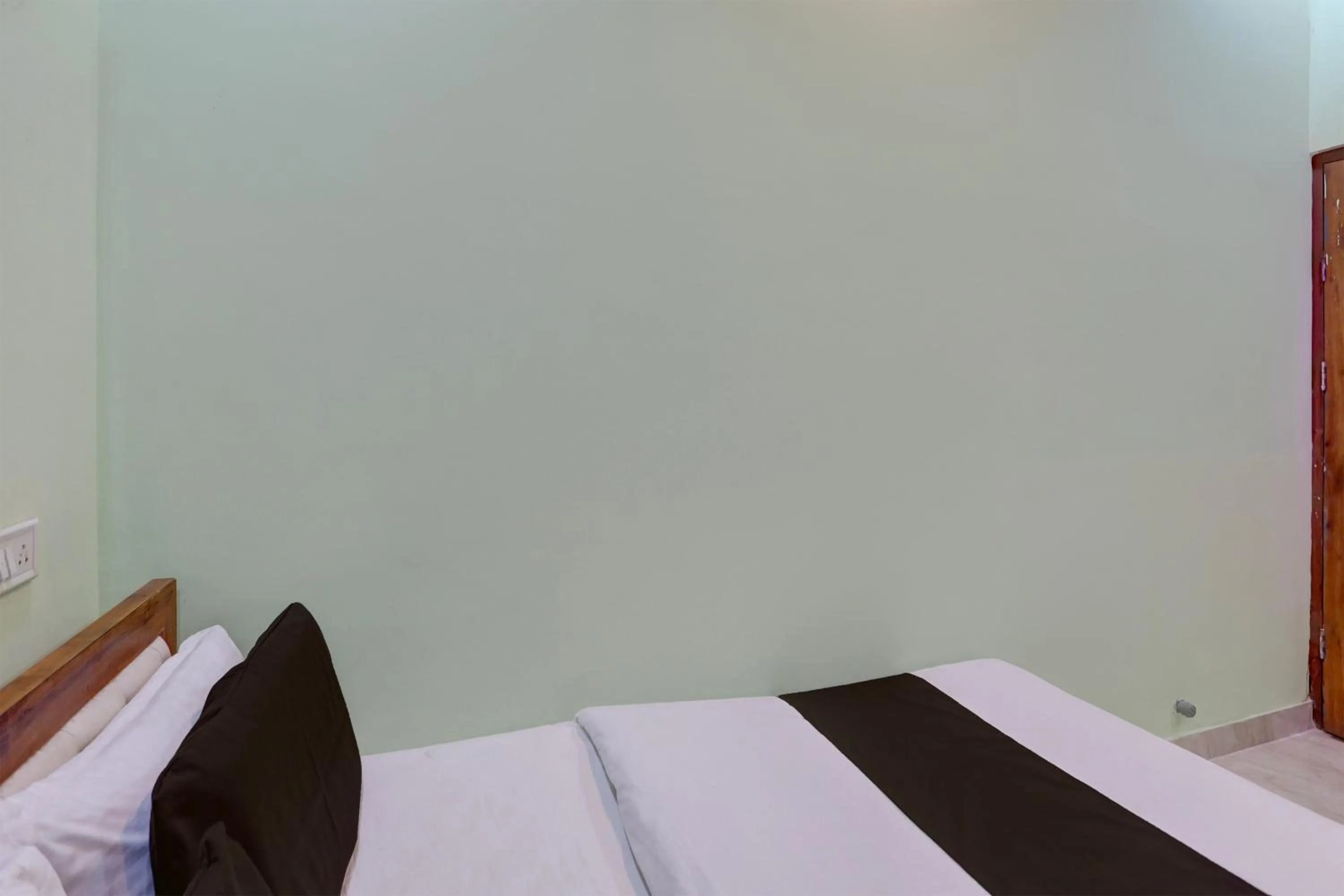 Bedroom, Bed in Hotel O Kings Farm