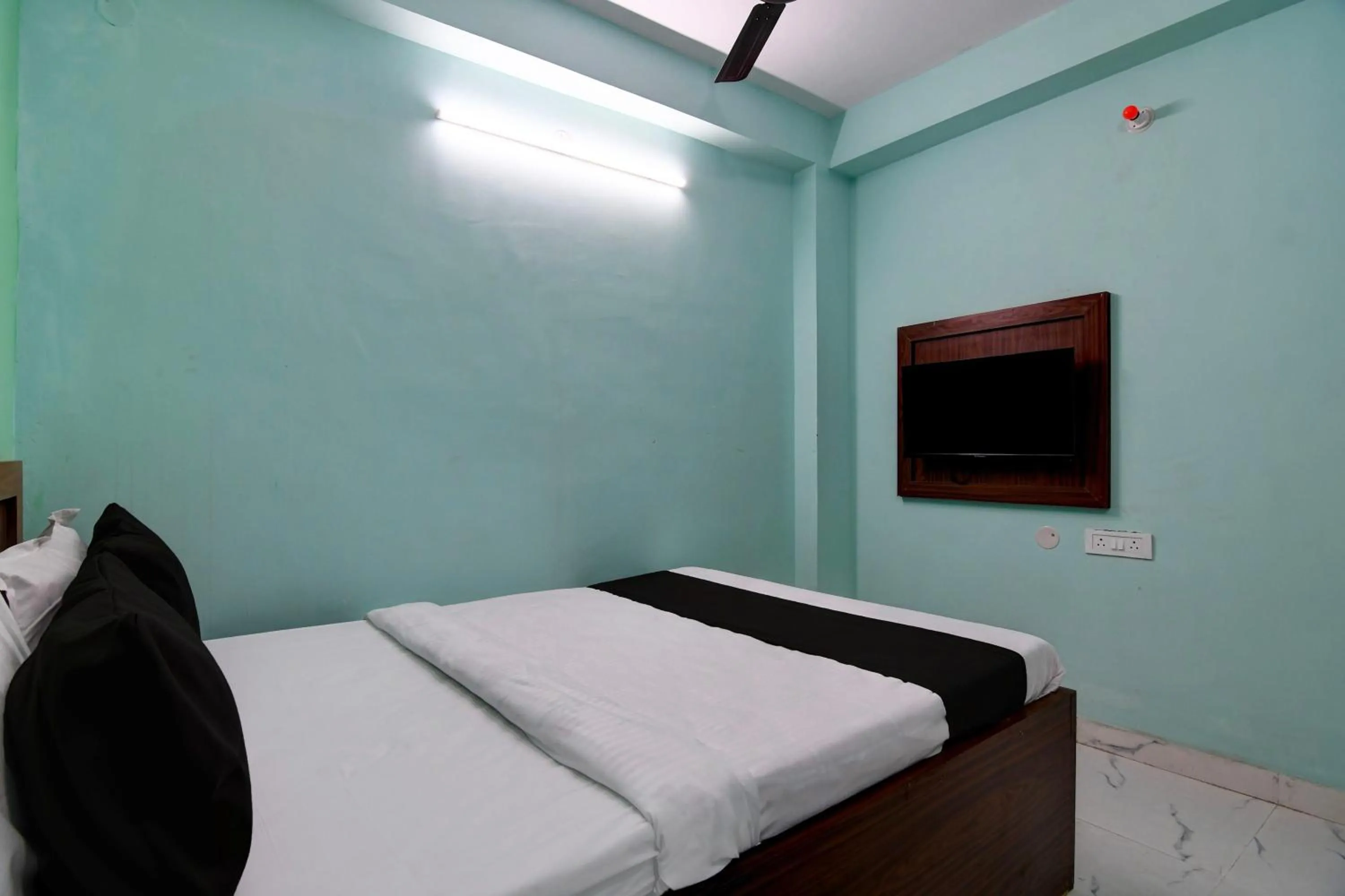 Bedroom, Bed in Hotel O Relax Inn