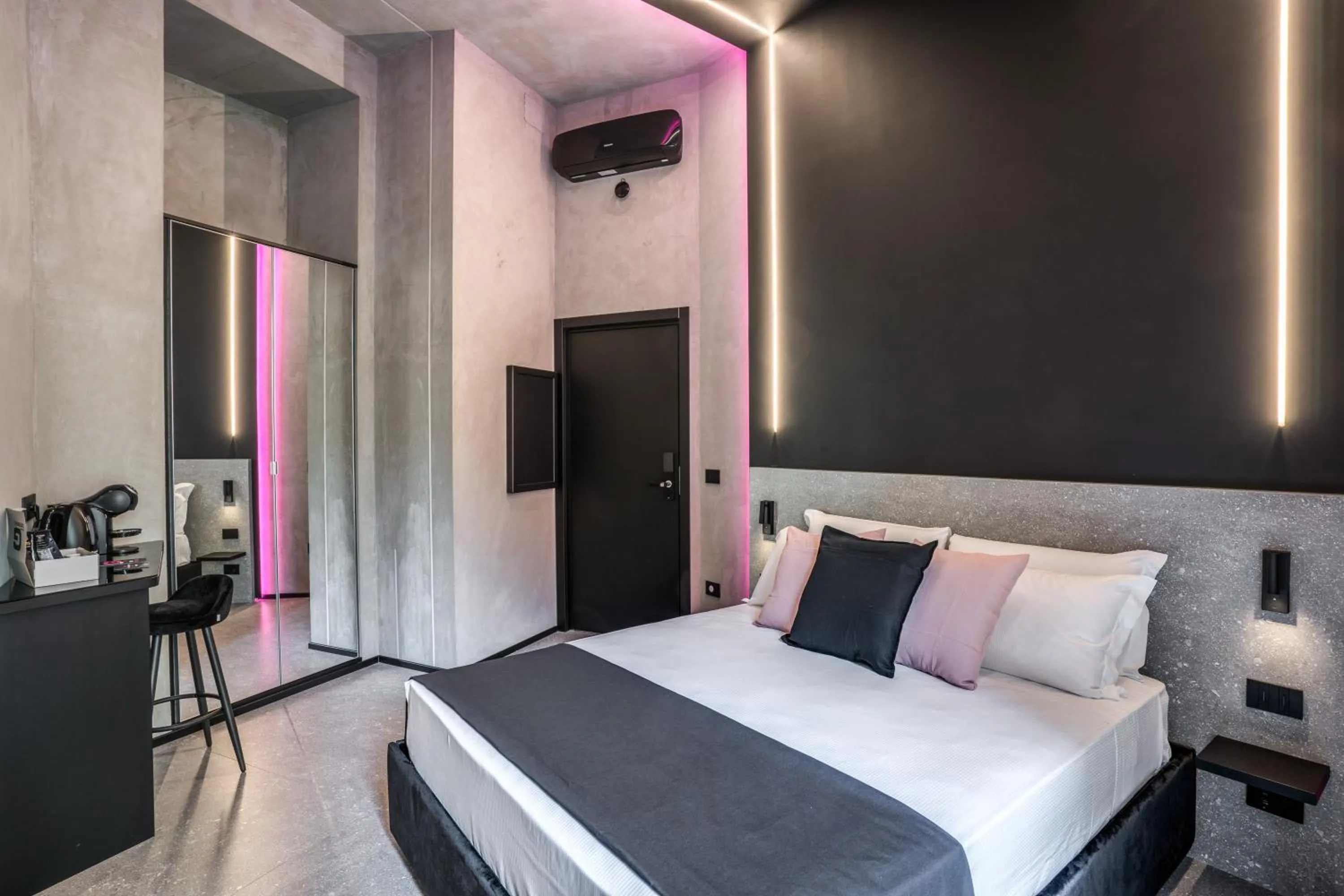 Bed in Gallery Experience Napoli