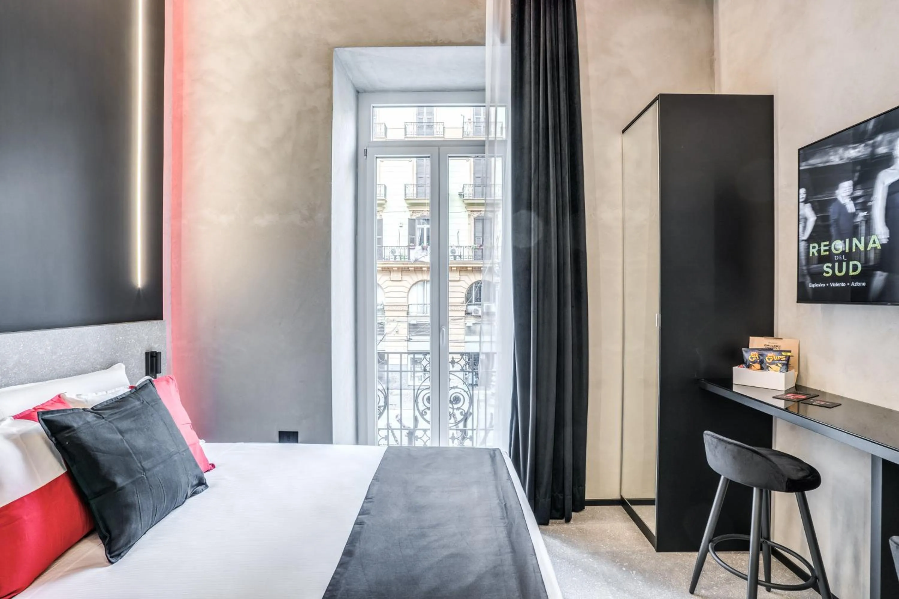 Balcony/Terrace, Bed in Gallery Experience Napoli